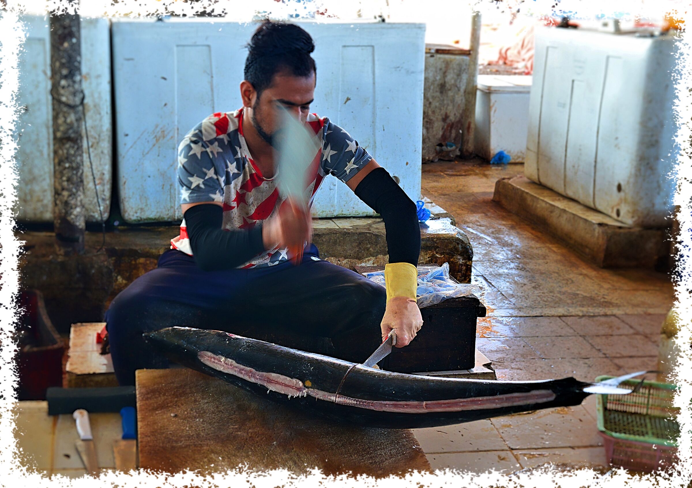 Muscat Fish Market - Fish processing.