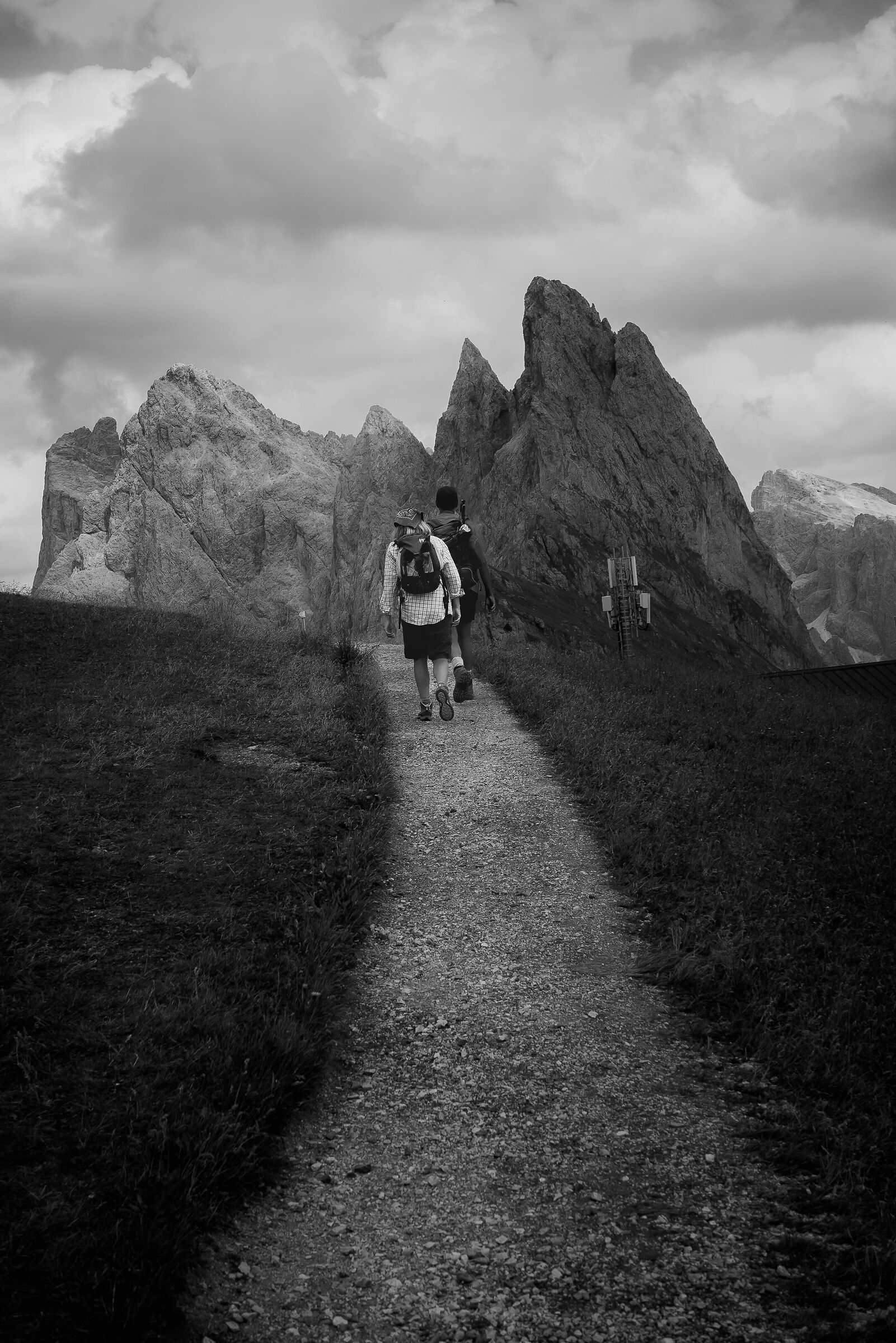 Life in Monochrome s1e1