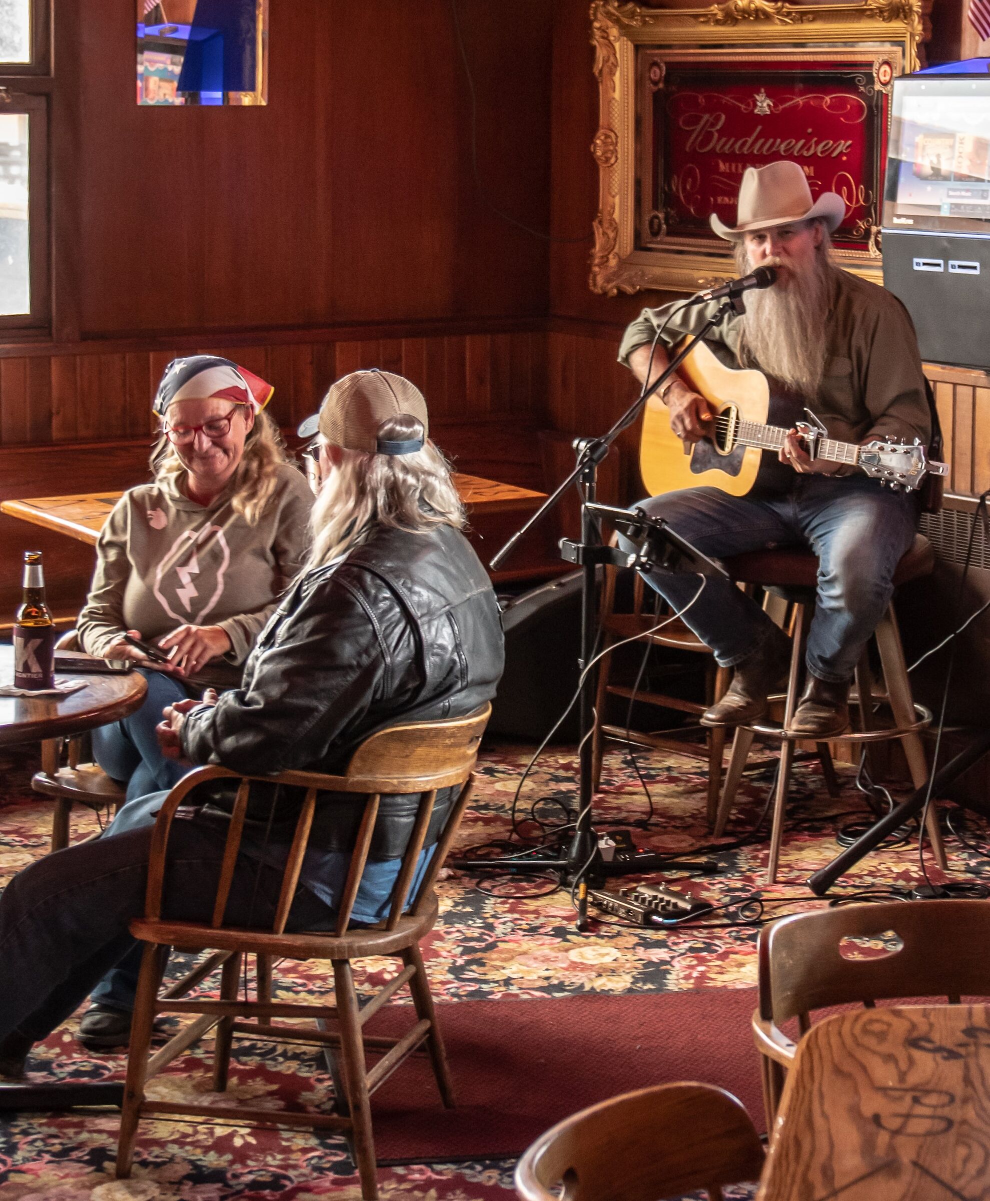 Country music at the Irma Hotel in Cody