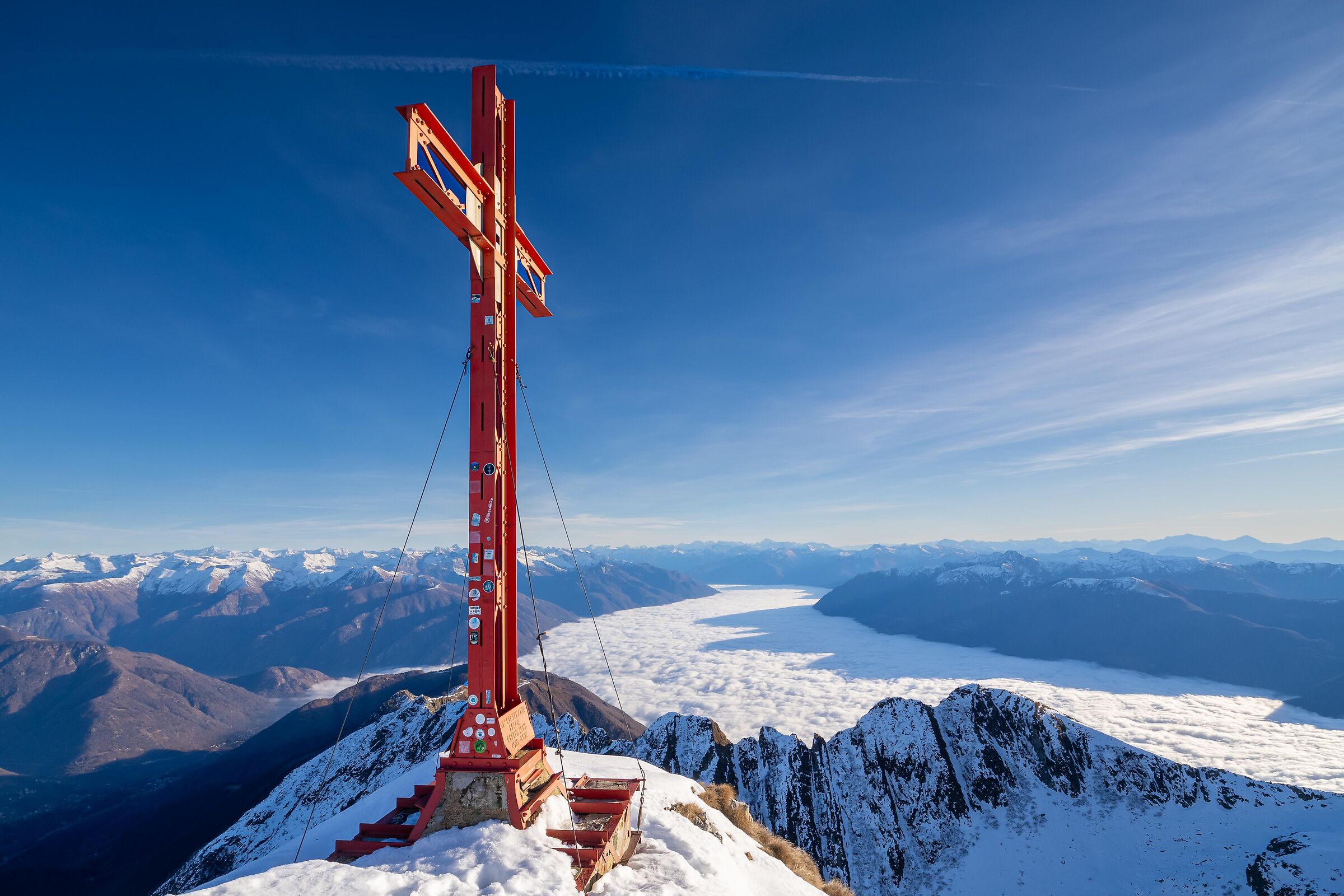 Vetta salendo nella nebbia