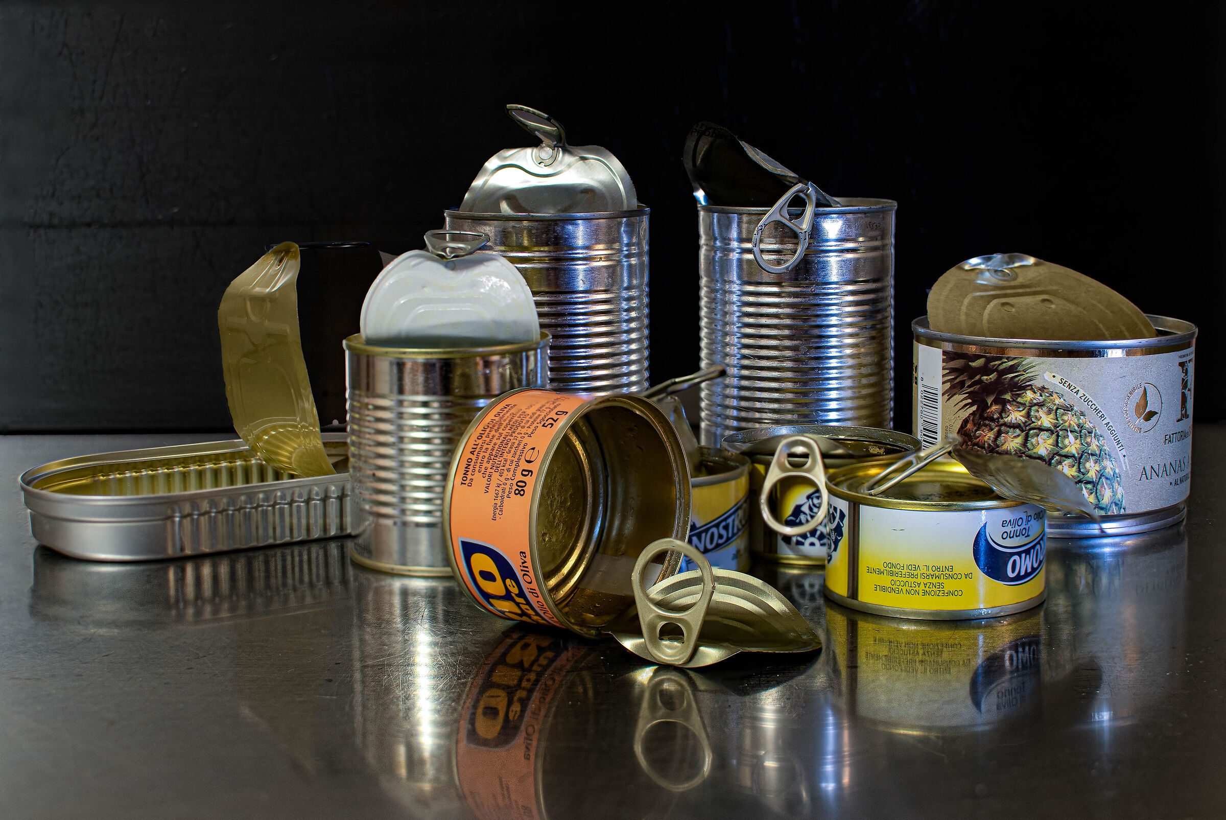 Des boîtes de conserve