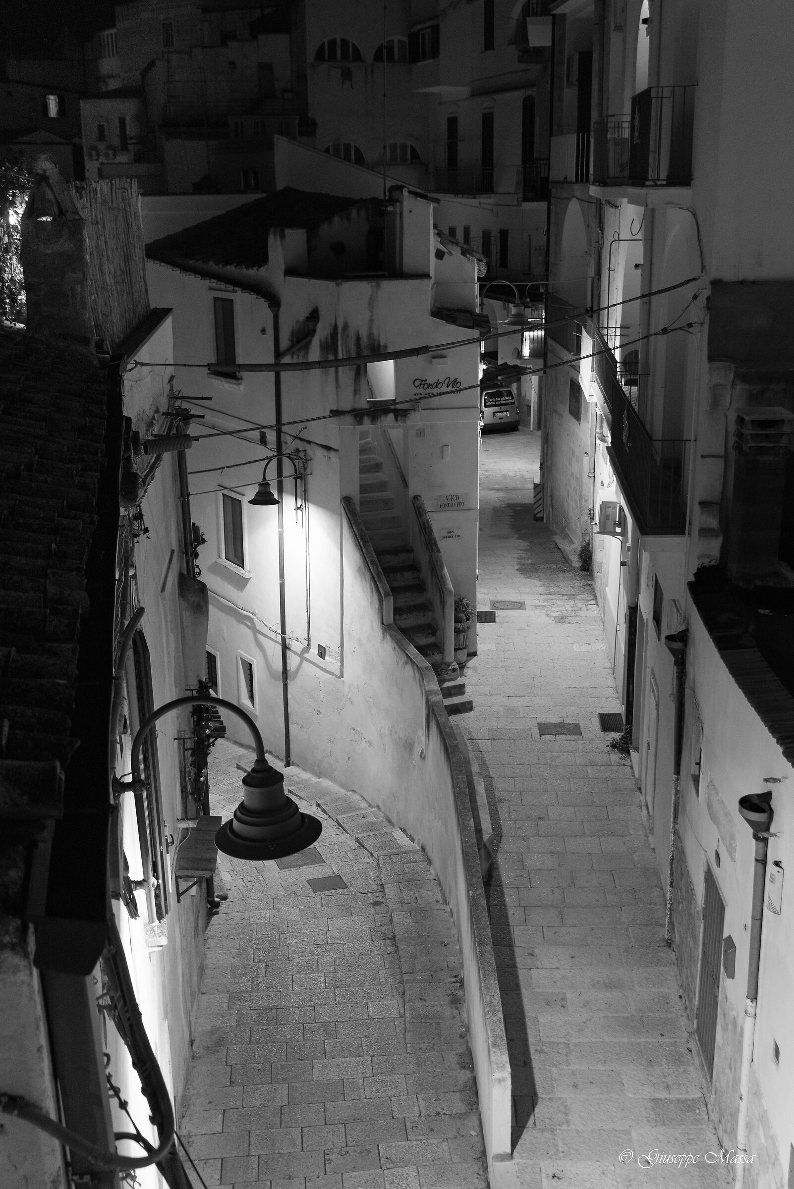 Gravina by night