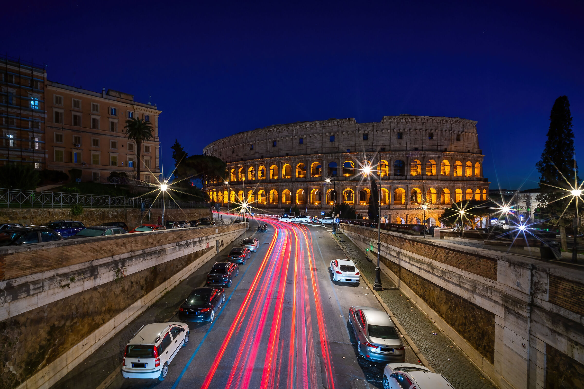Sentieri di luce al Colosseo