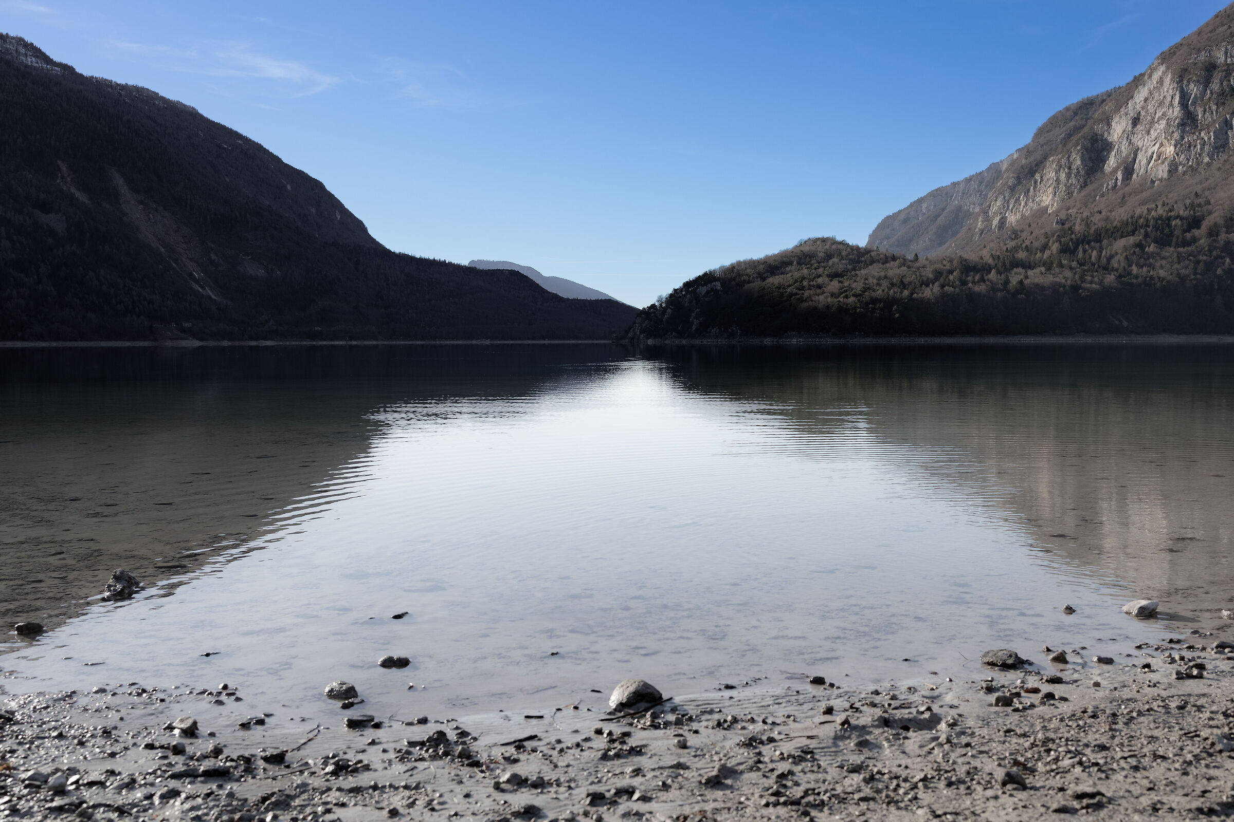Montagna riflessa