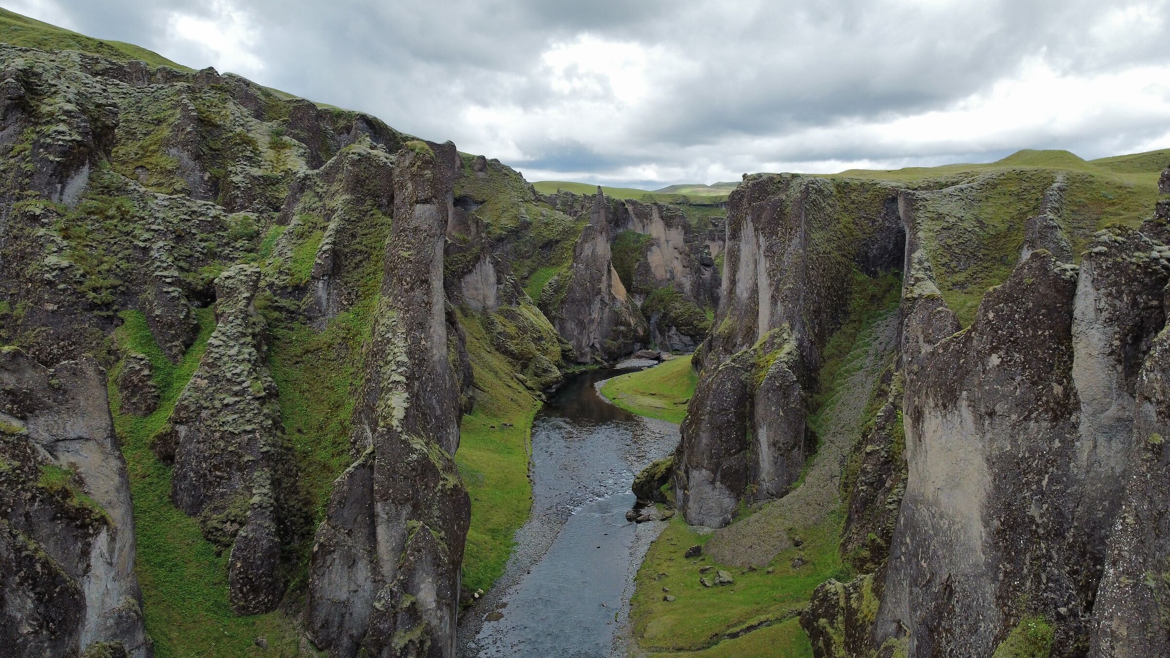 Fjadrargljufur Canyon