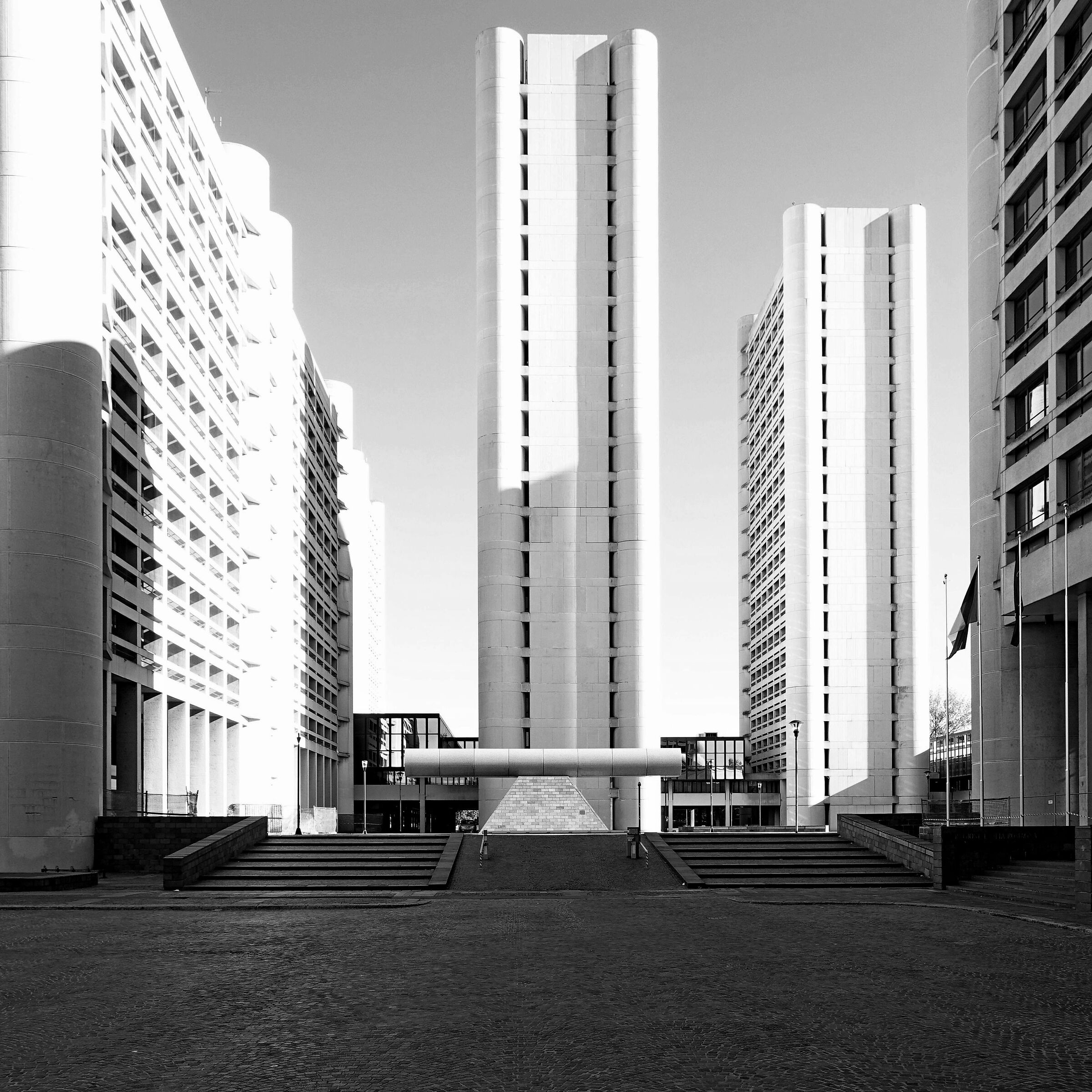 Kenzo Tange e Isamu Noguchi