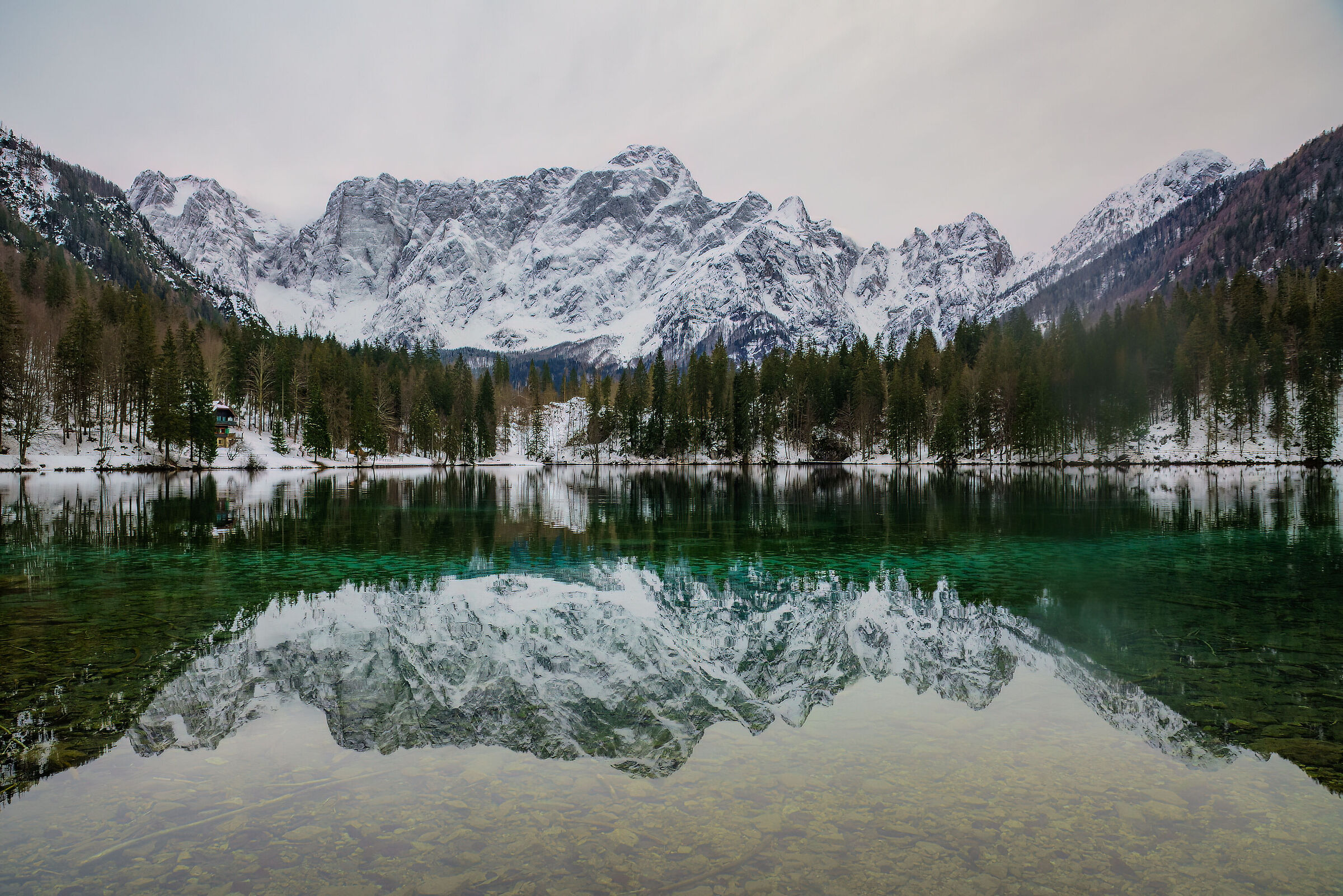 Riflessi invernali al lago di Fusine