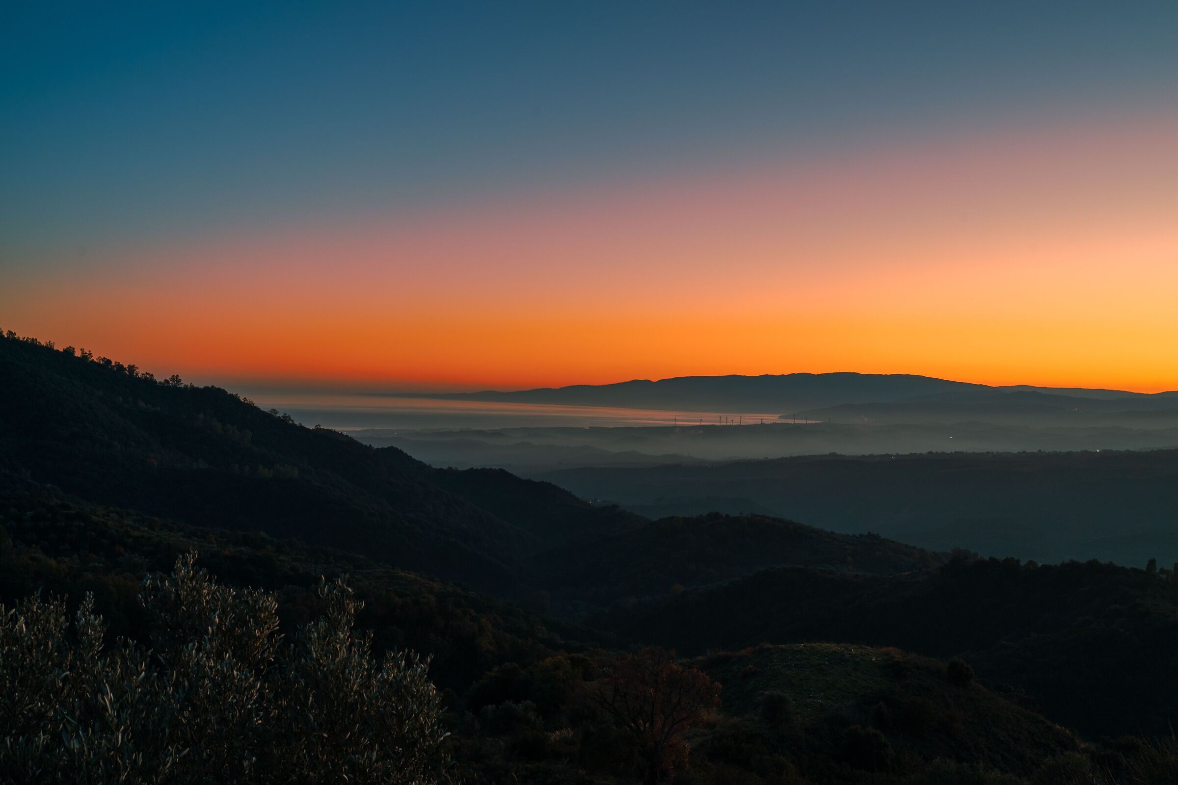 Tramonto di fuoco sul golfo di Squillace