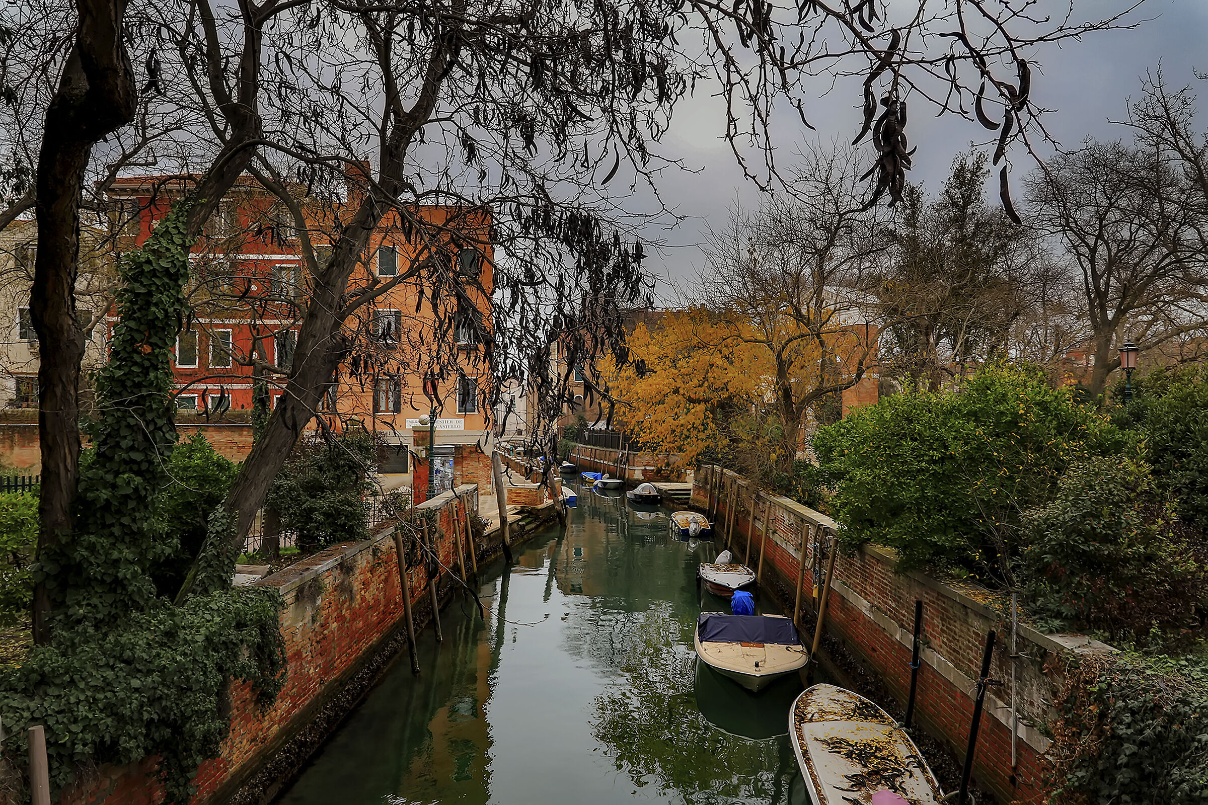Between Via Garibaldi and Sant'Elena