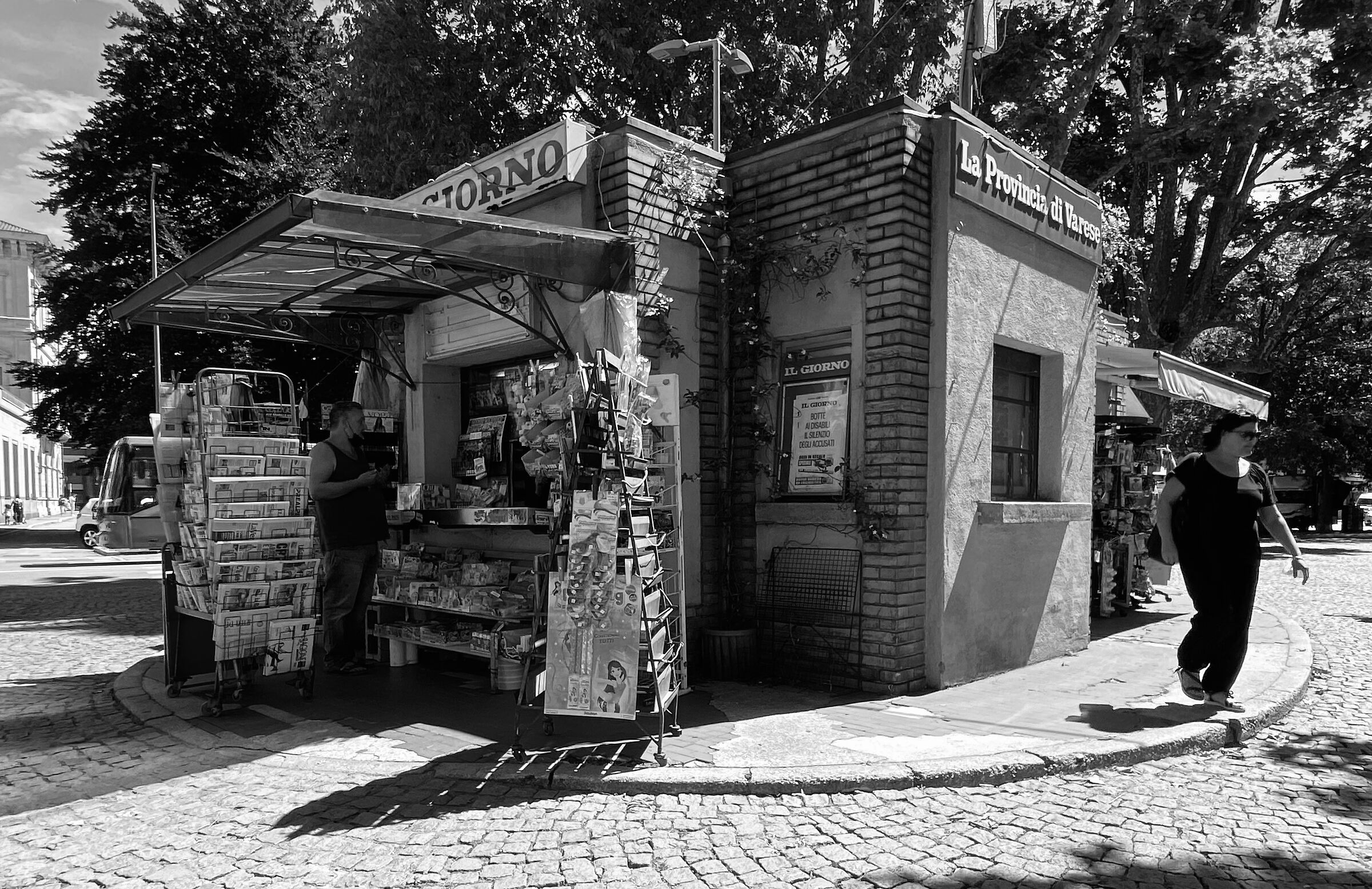The newsstand that is no longer there