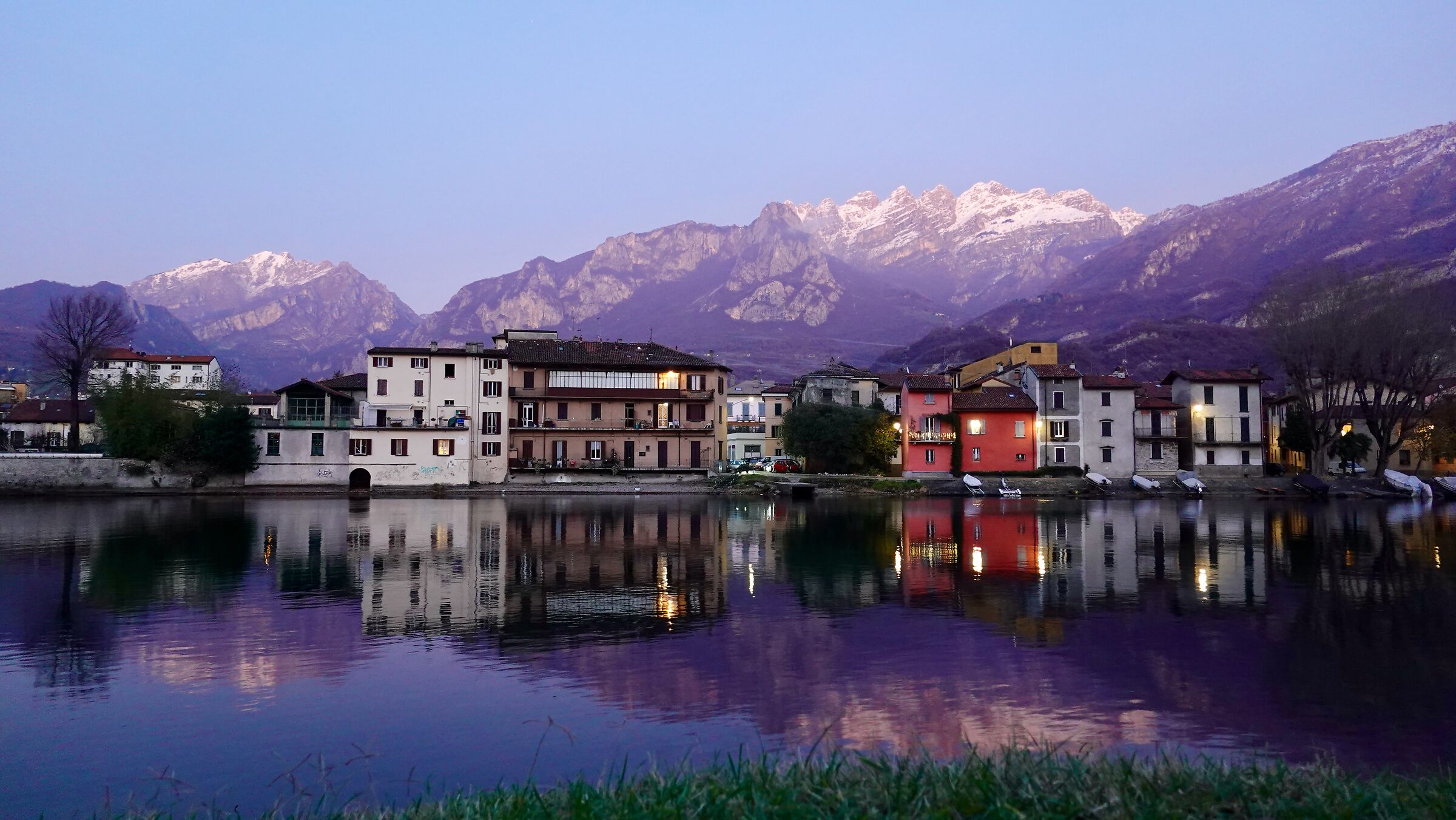 Pescarenico, dusk