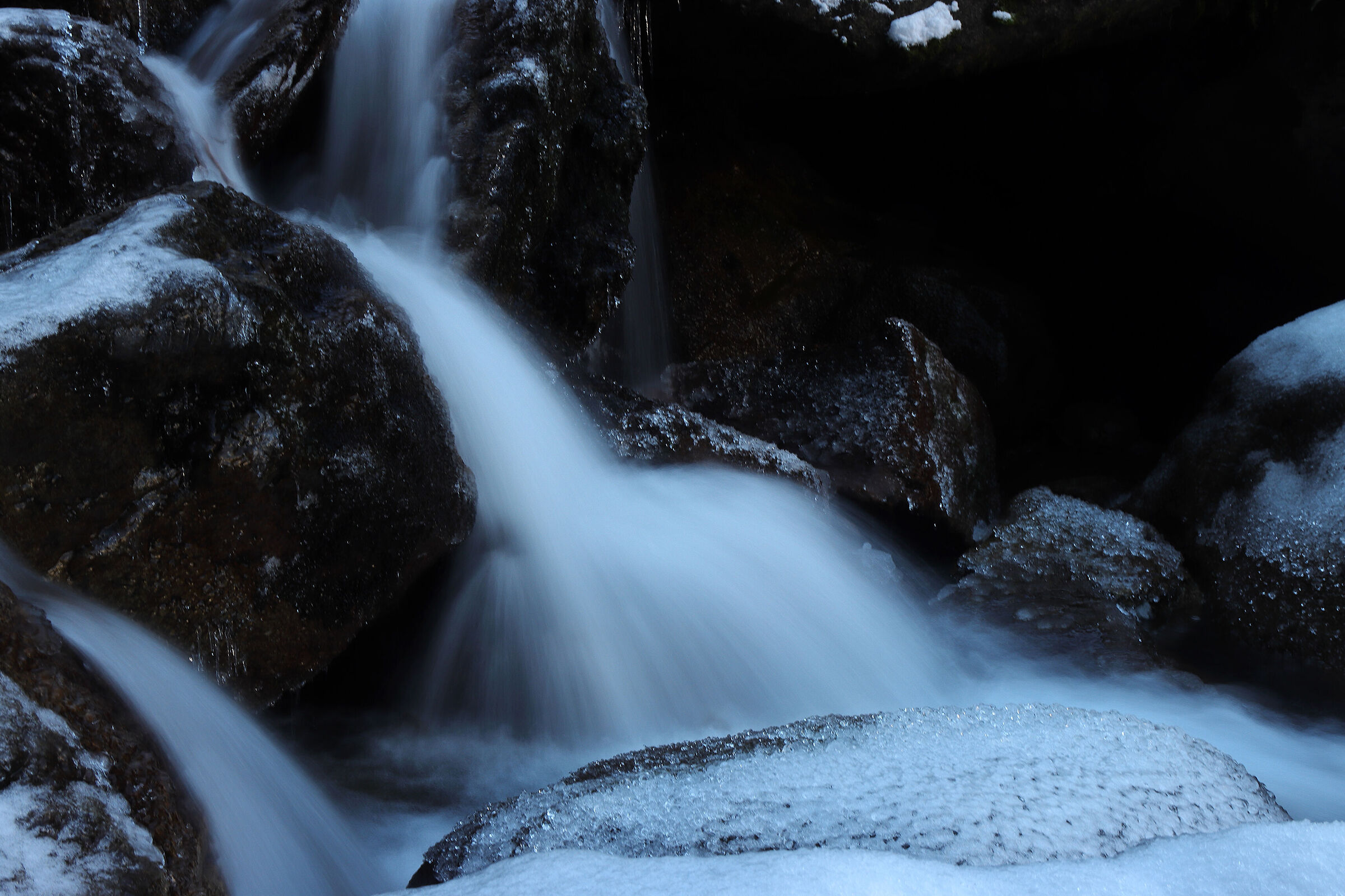 VALSANGUIGNO - winter 01