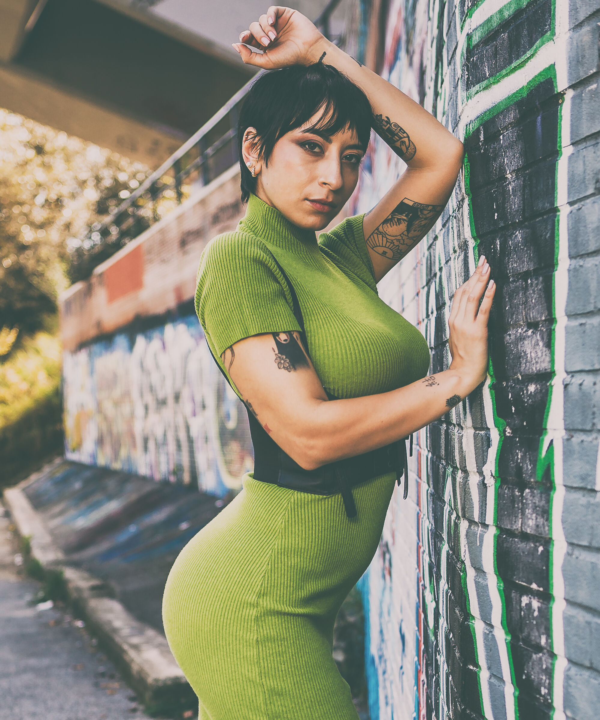 Sara on the murals of the Ponte della Musica