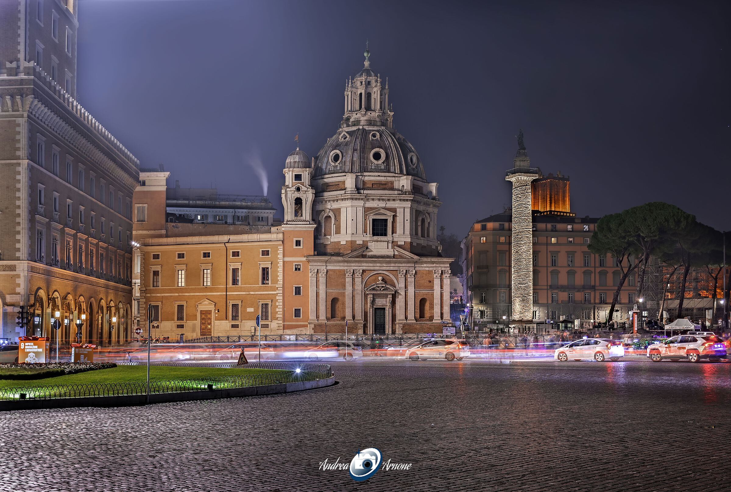Piazza Santa Maria di Loreto - Roma