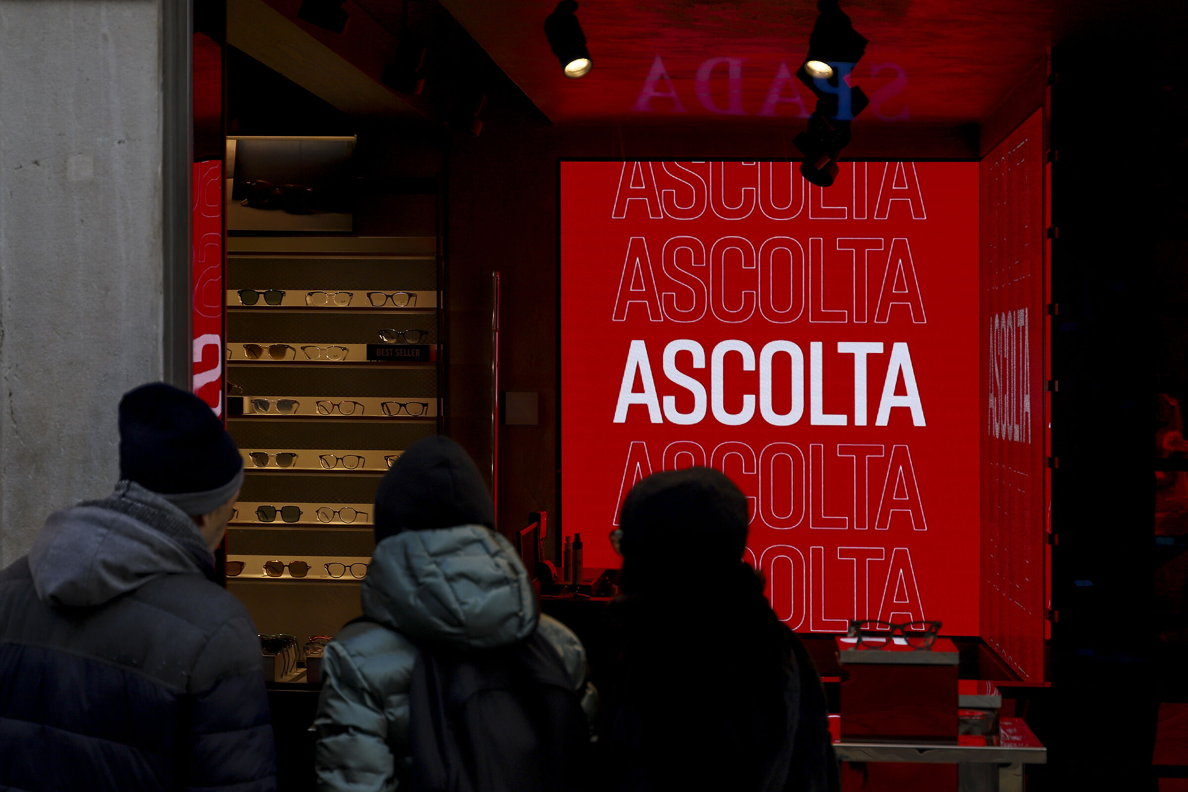 Non sentire, Ascolta