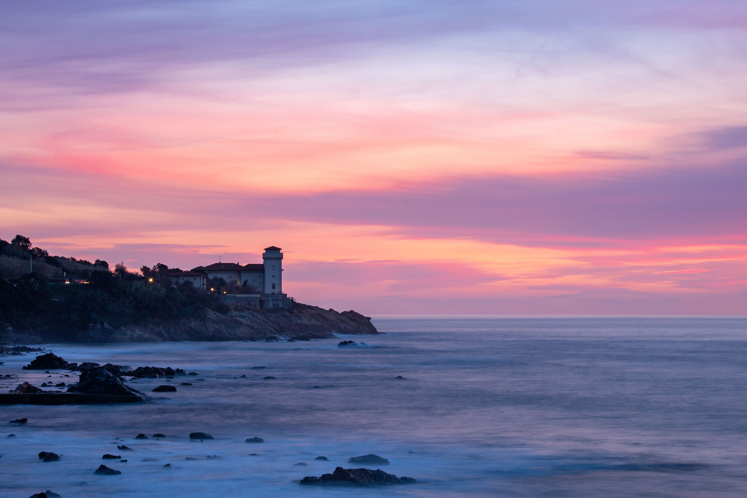 Tramonto sulla costa livornese