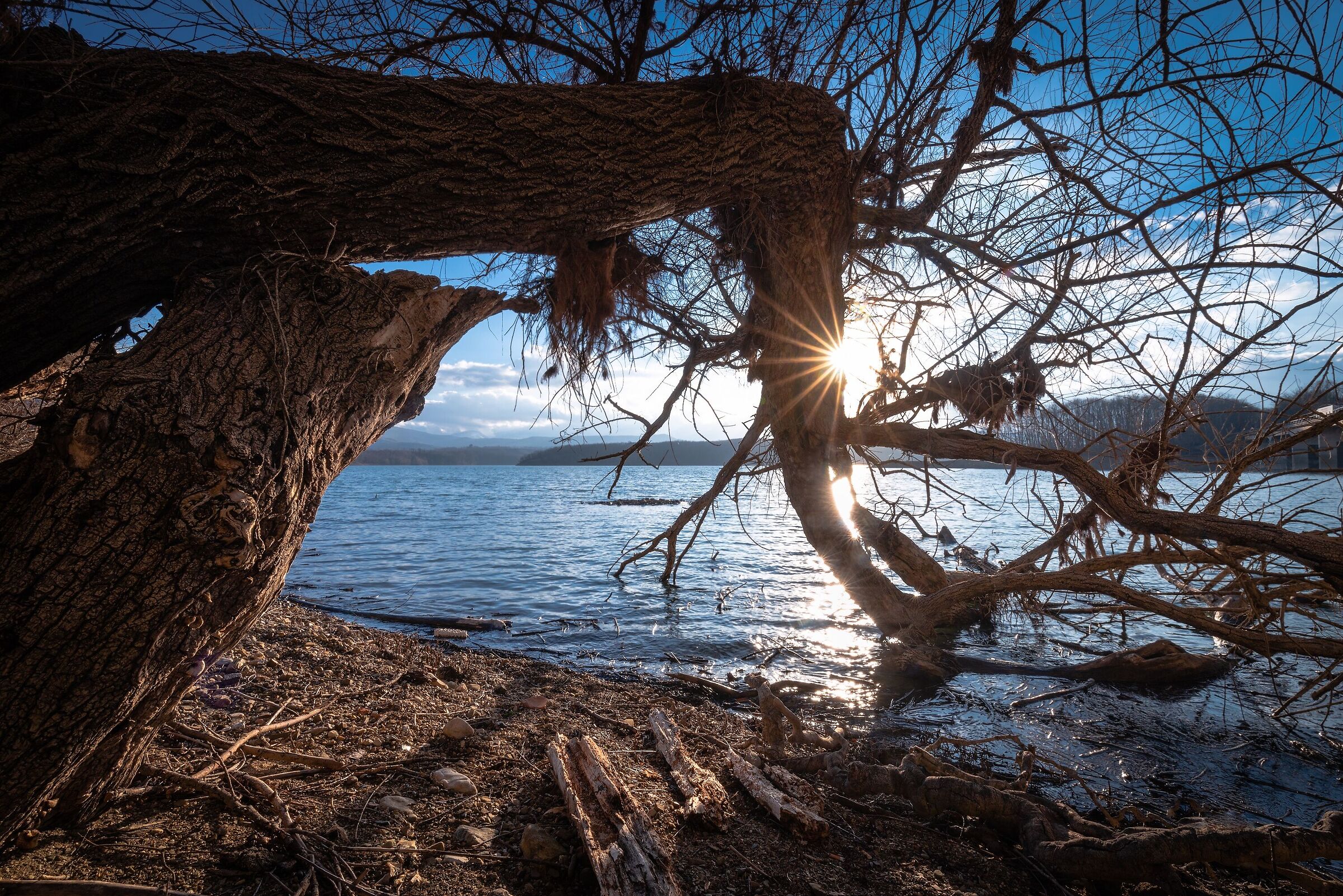 Tramonto sul lago