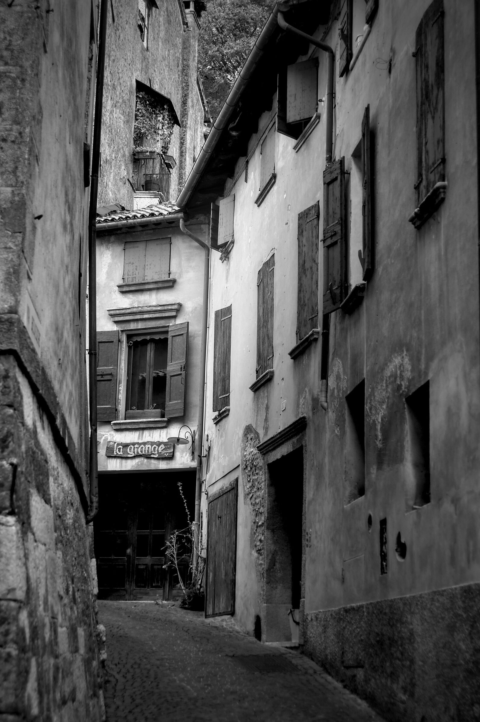 Asolo b&w
