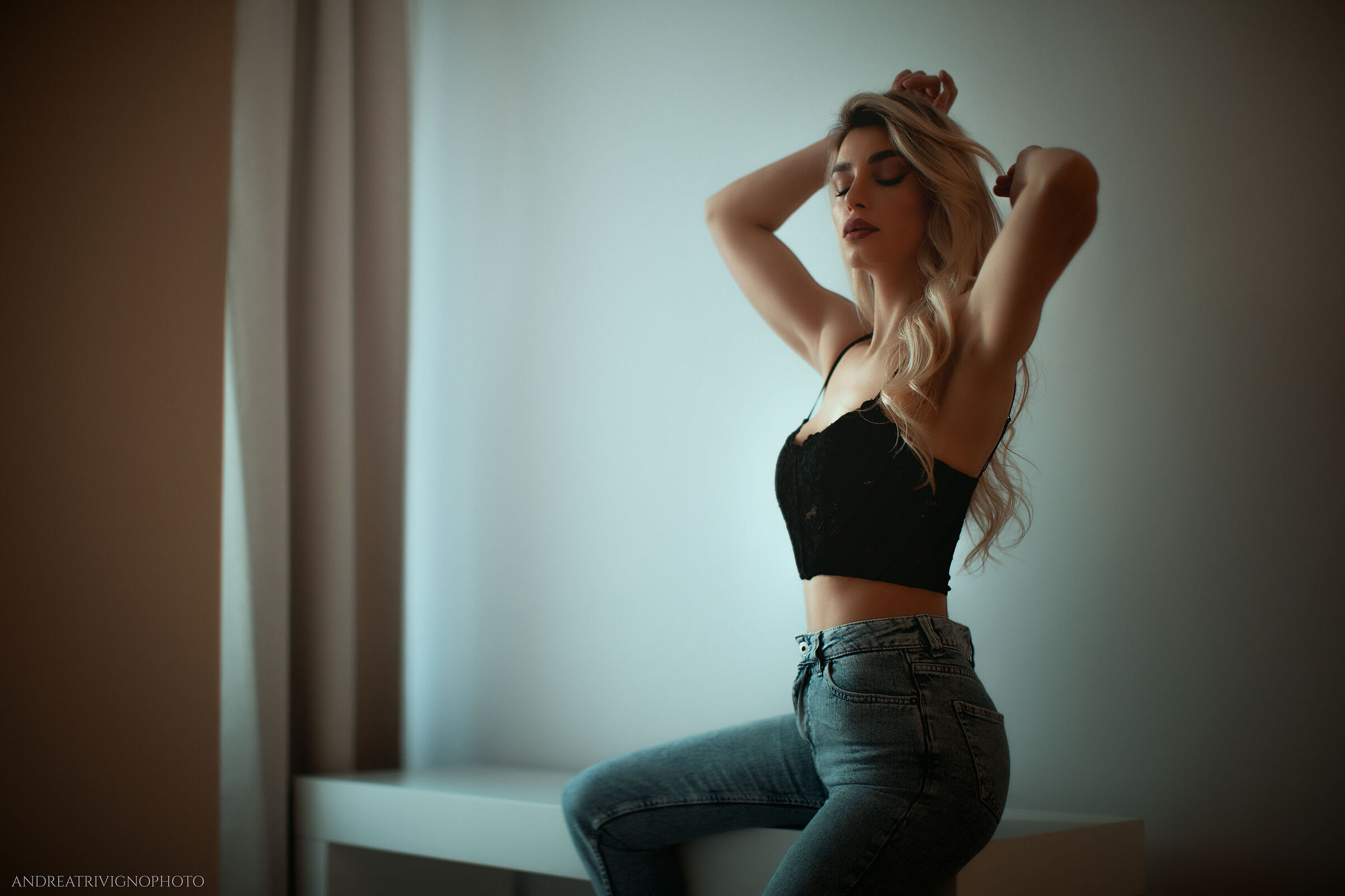 Tonia - One 8