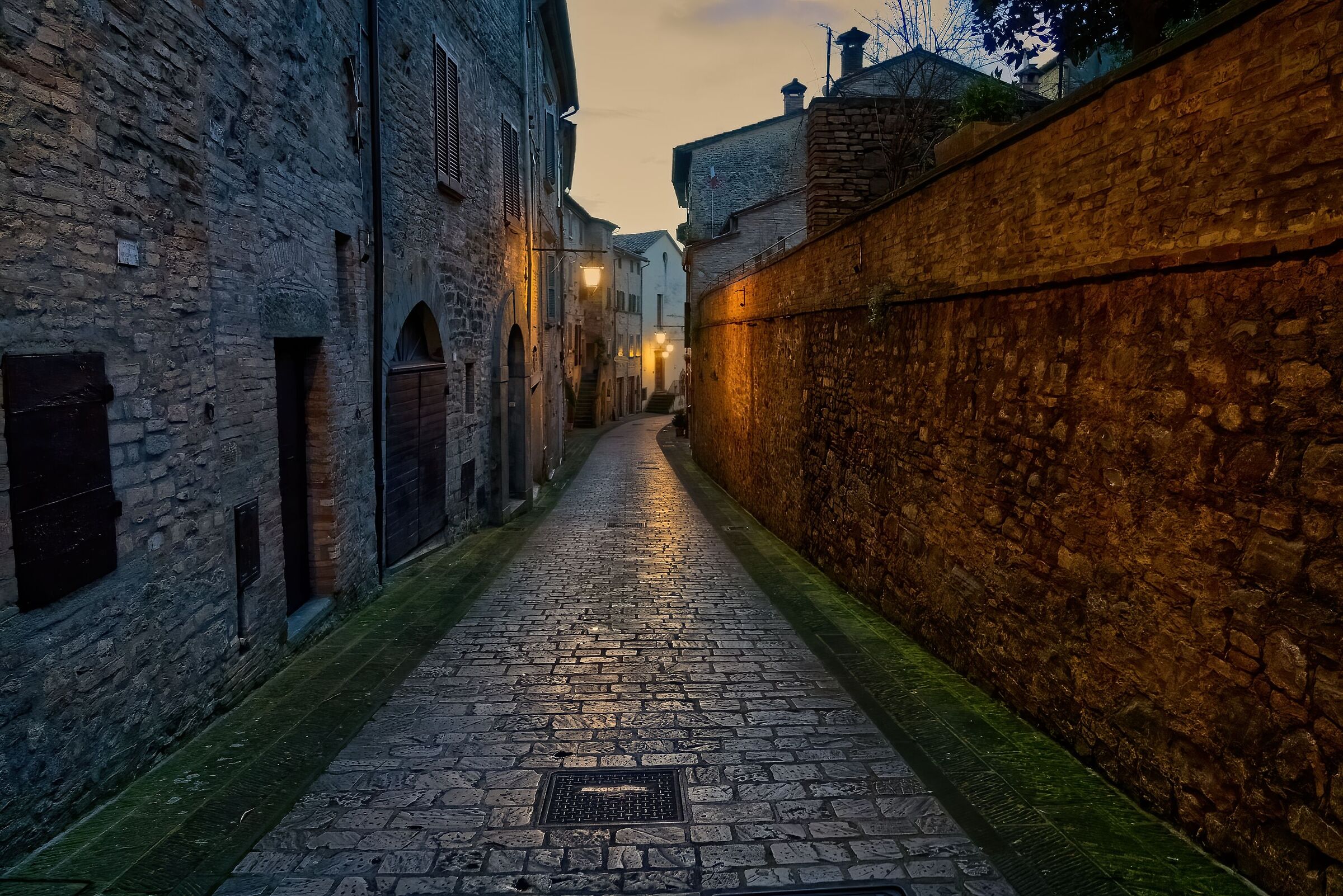 Evening falls on Montone