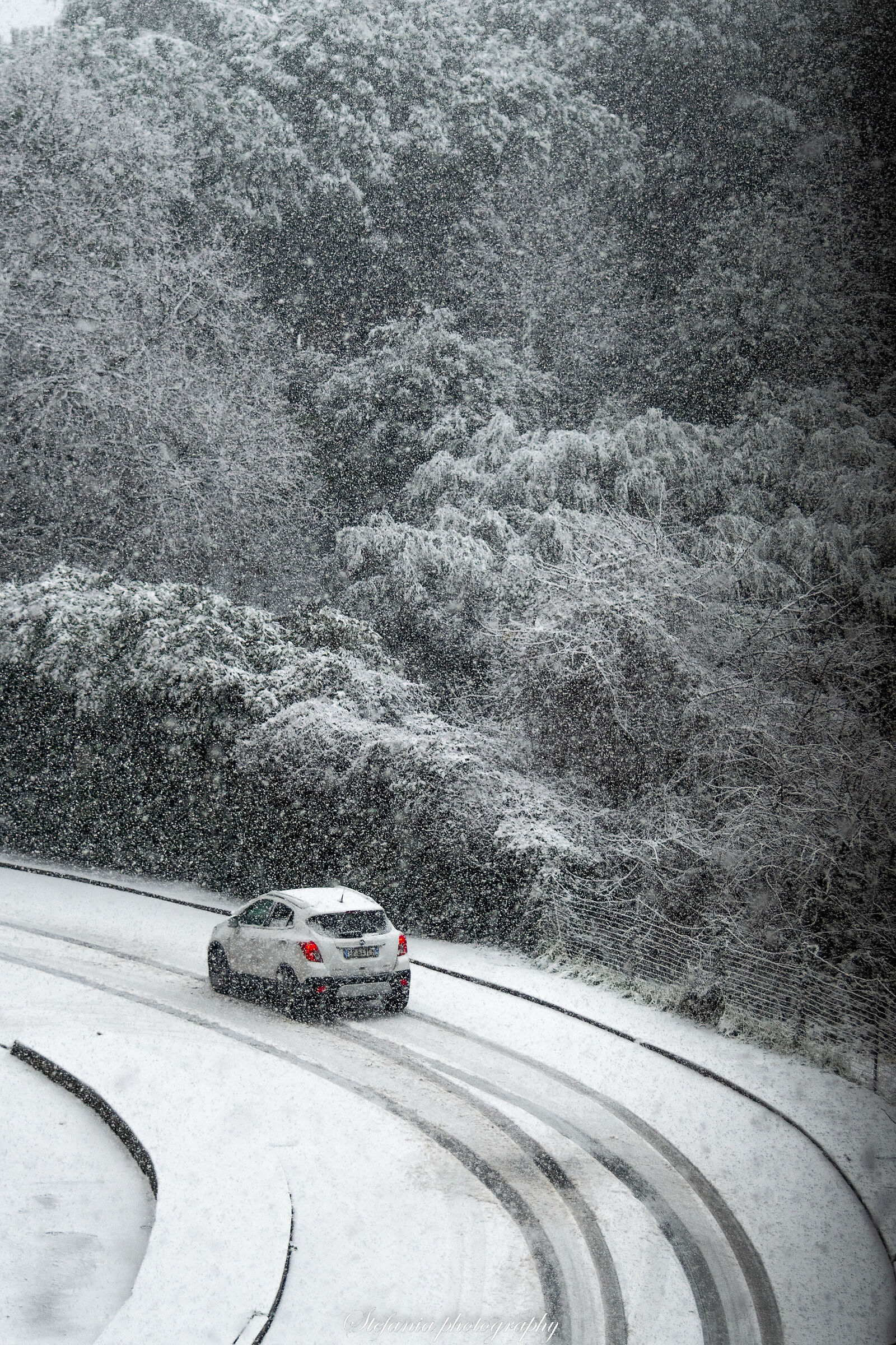 in mezzo alla bufera di neve