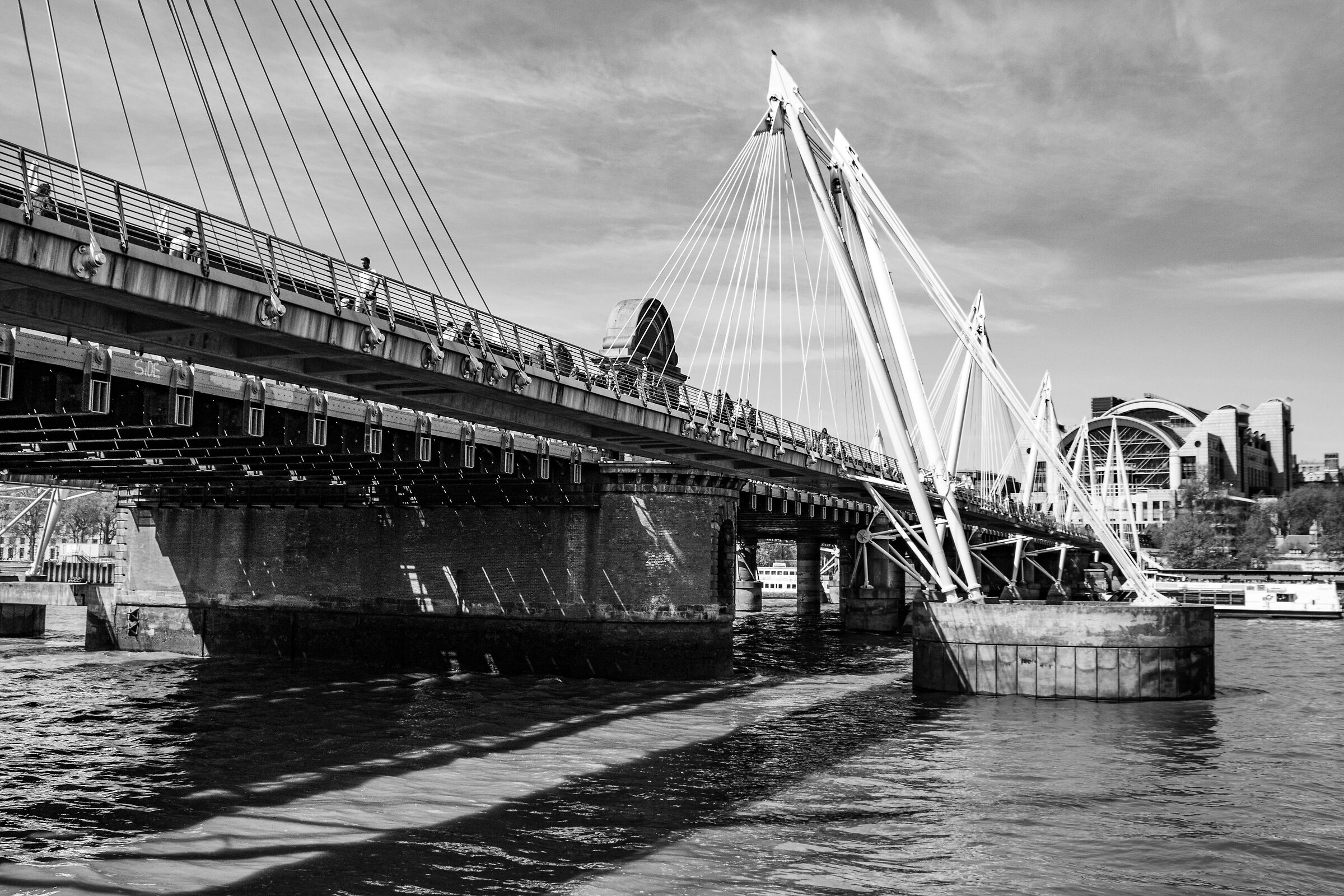 Hungerford bridge