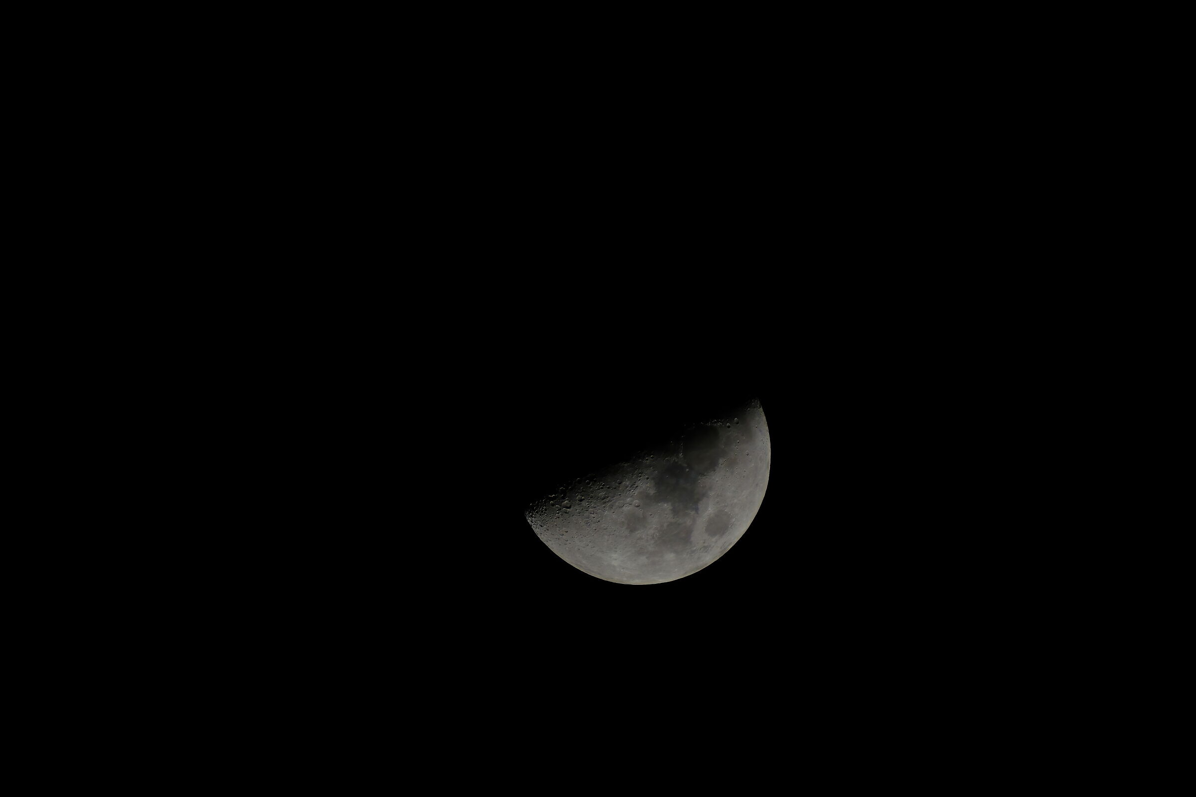 Moon with 70-300 and TC 1.4x crop 1.4x
