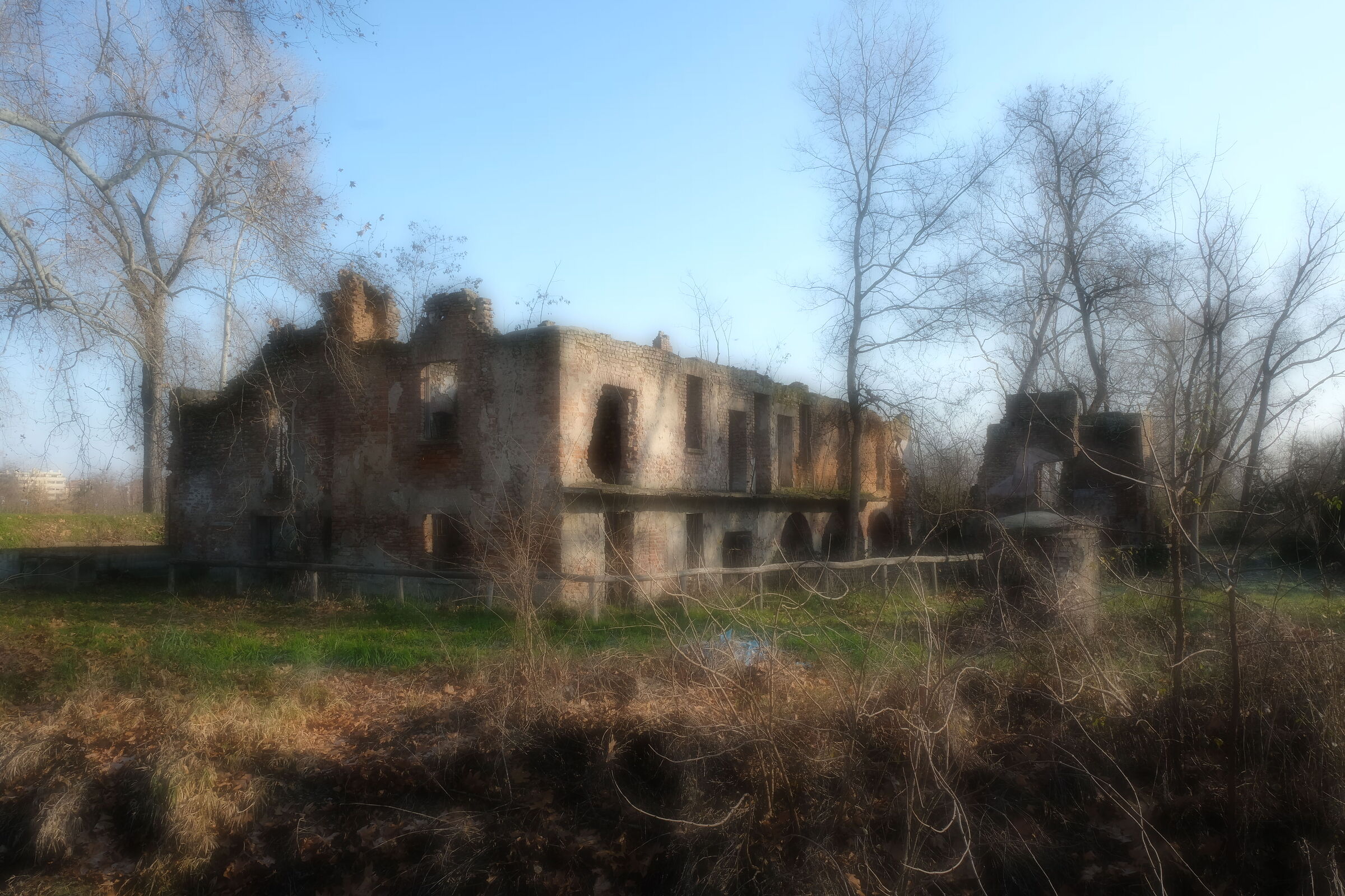 Old mill (Ruins)