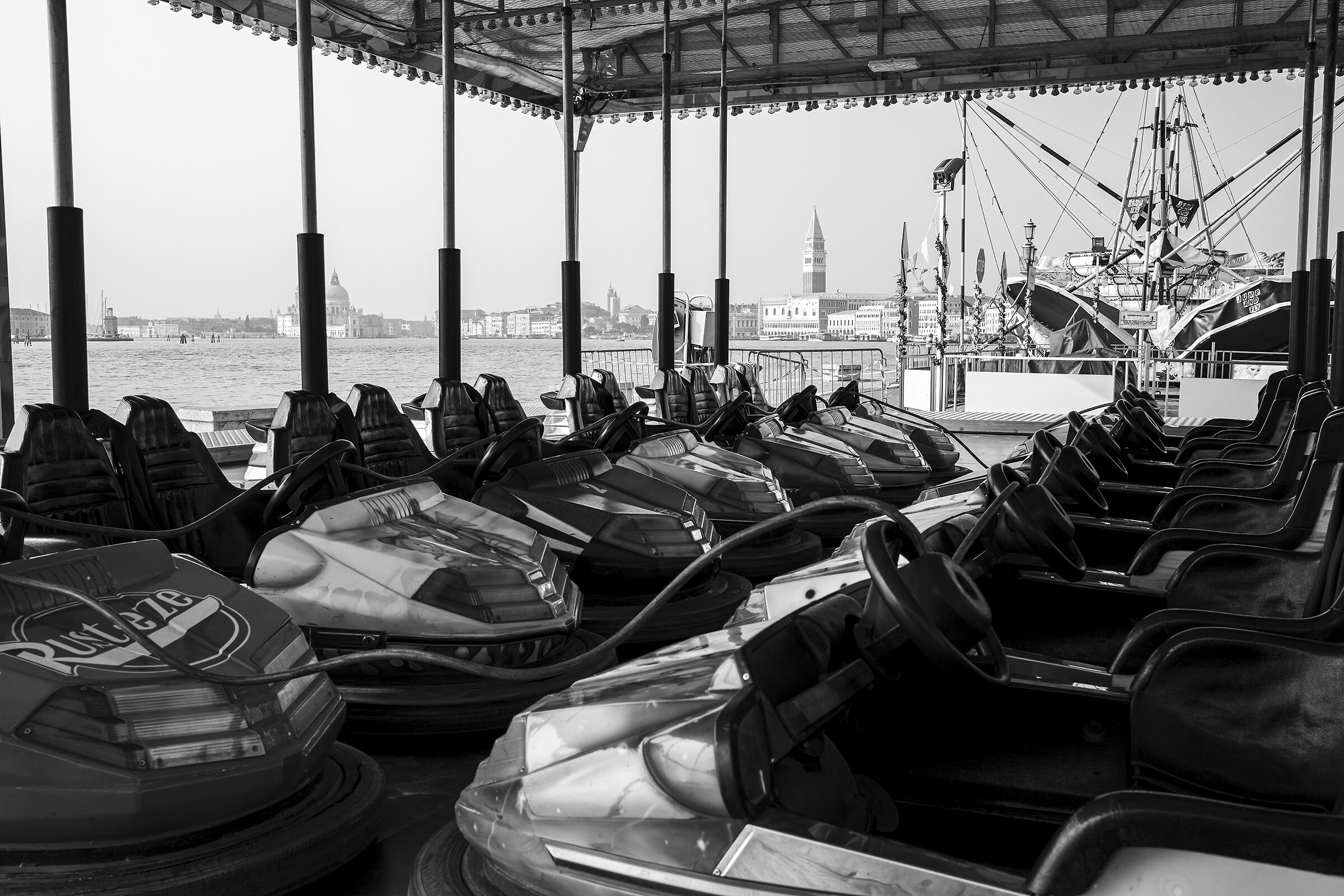 (Car) clashes in Venice