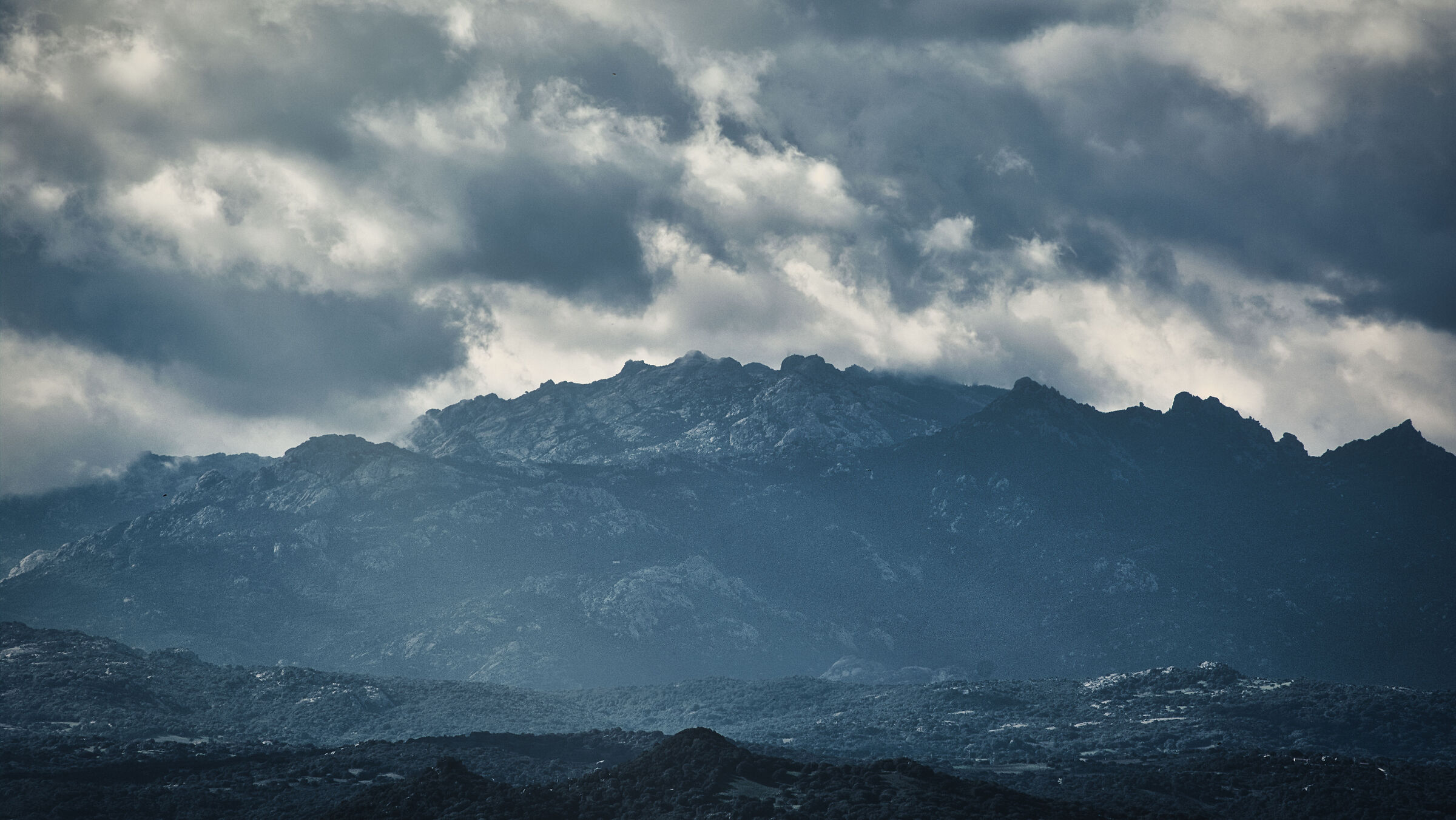 Luce Ombre e Granito
