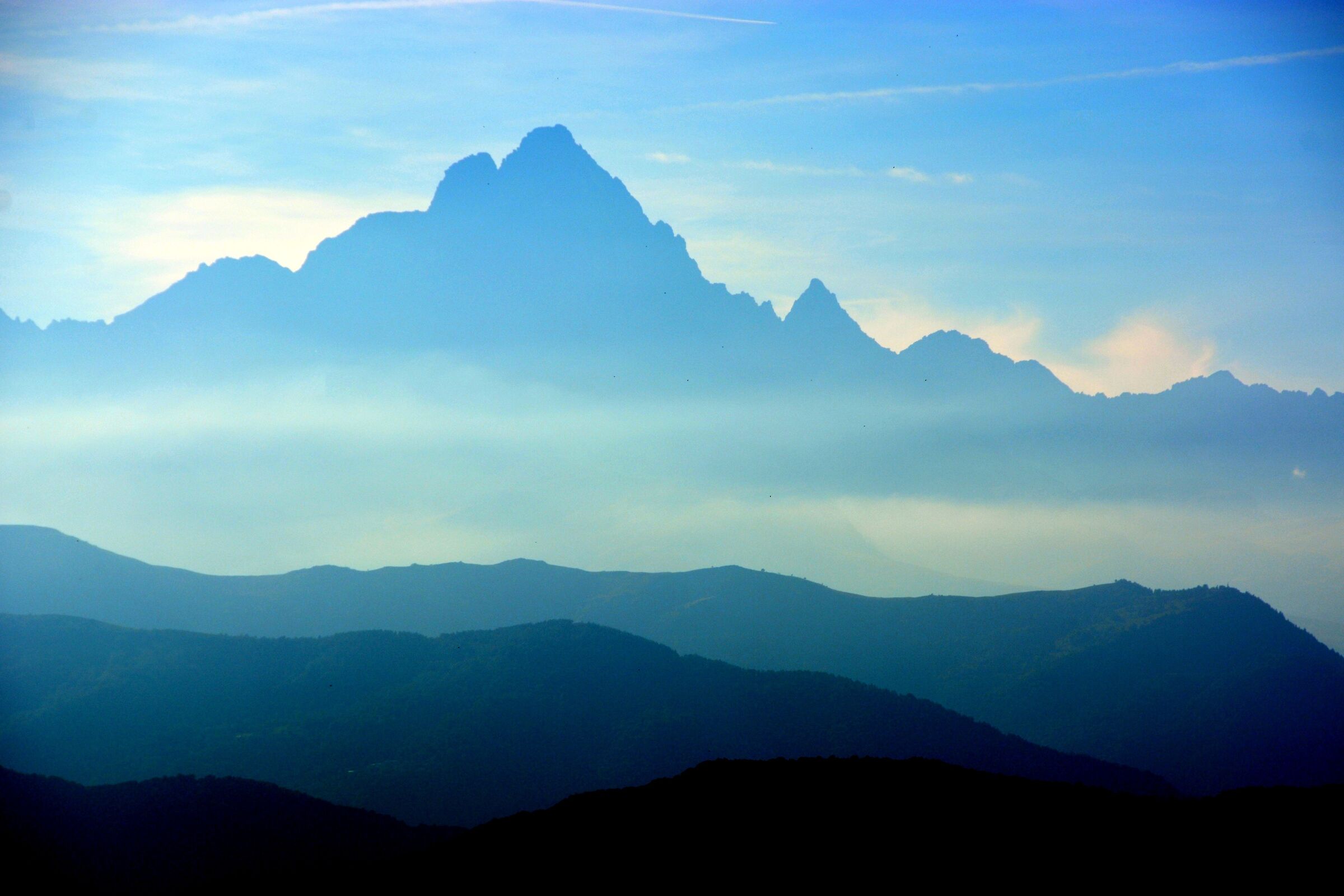 The skyline of Monviso (m. 3841)