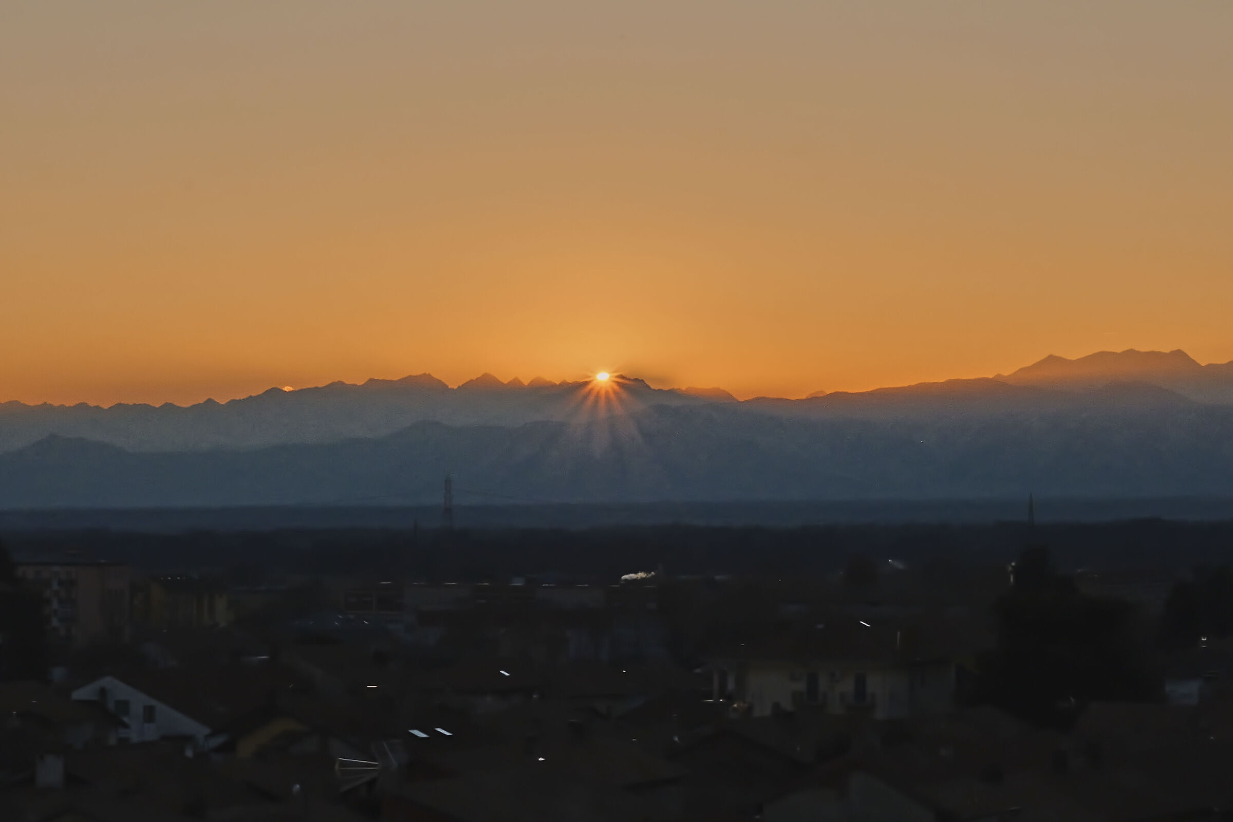 last ray of sunshine on the Borgo