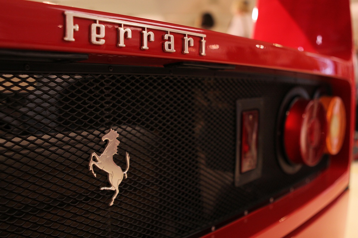 Cavallino Rampante - Ferrari F40