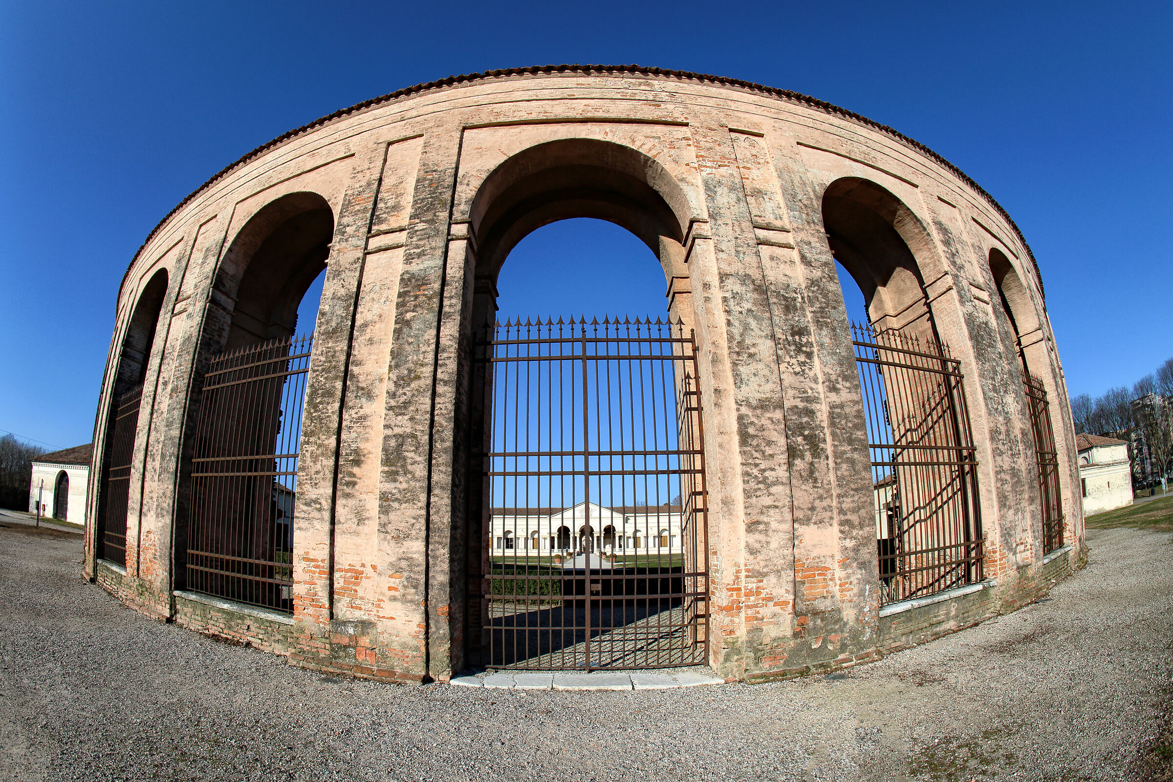 Mantova: Esedra di Palazzo Te