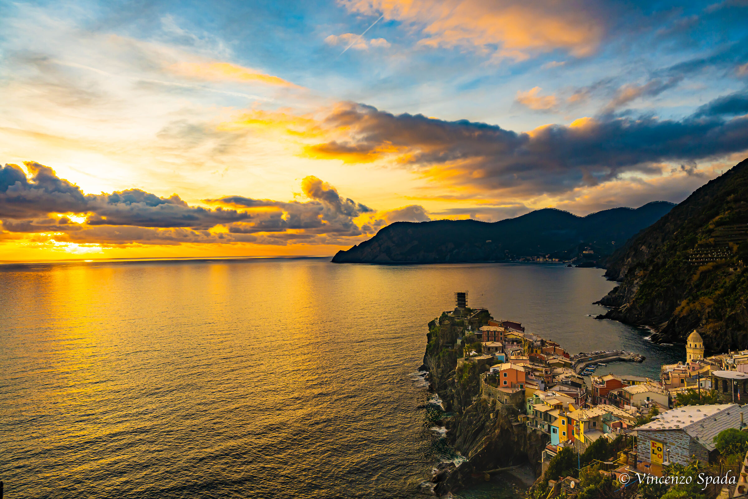 Tramonto su Vernazza