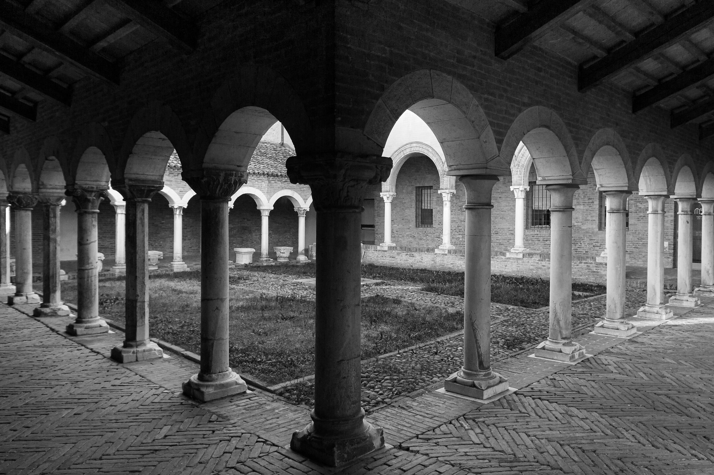 chiostro via s.romano