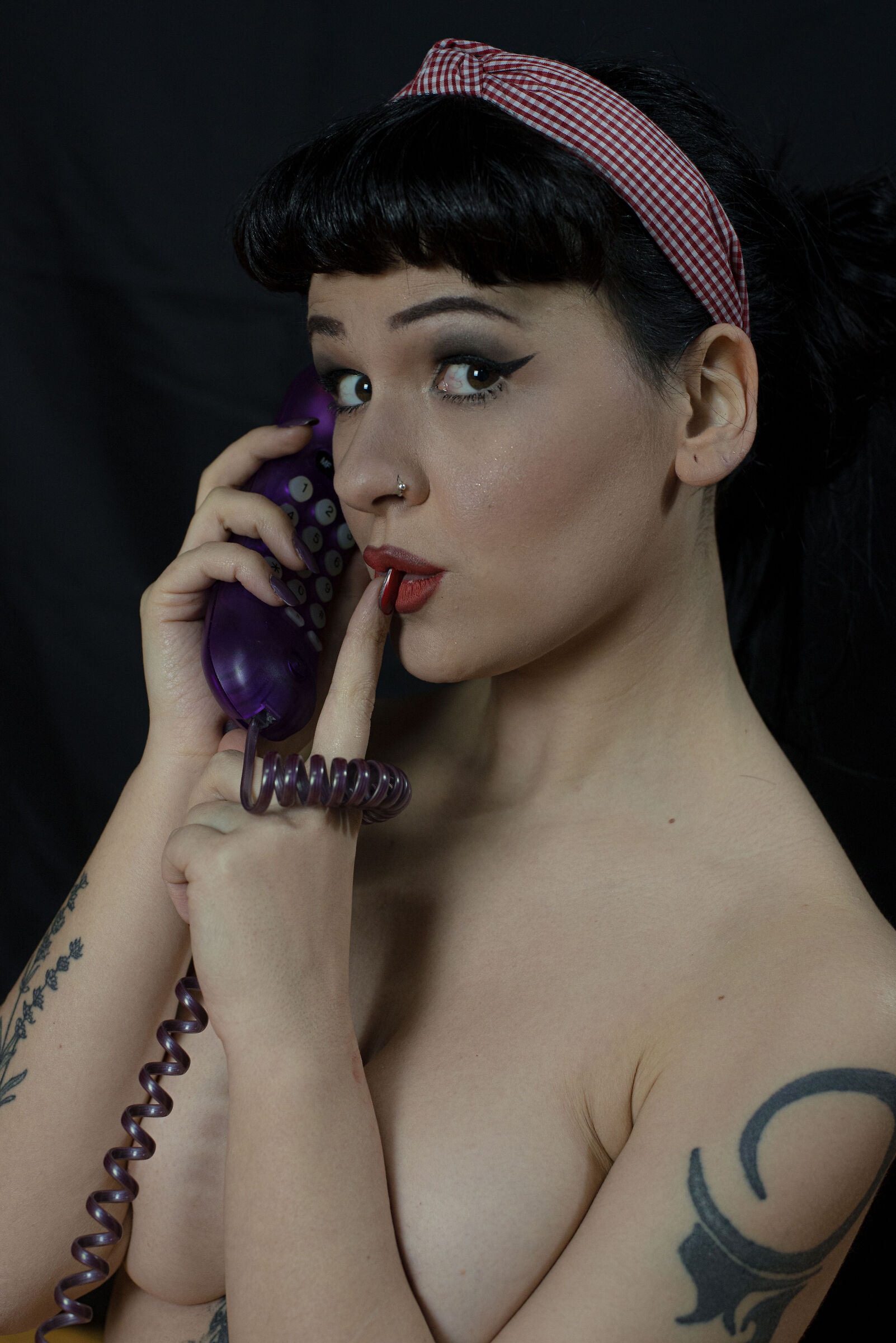 Miss Mary pin-up call