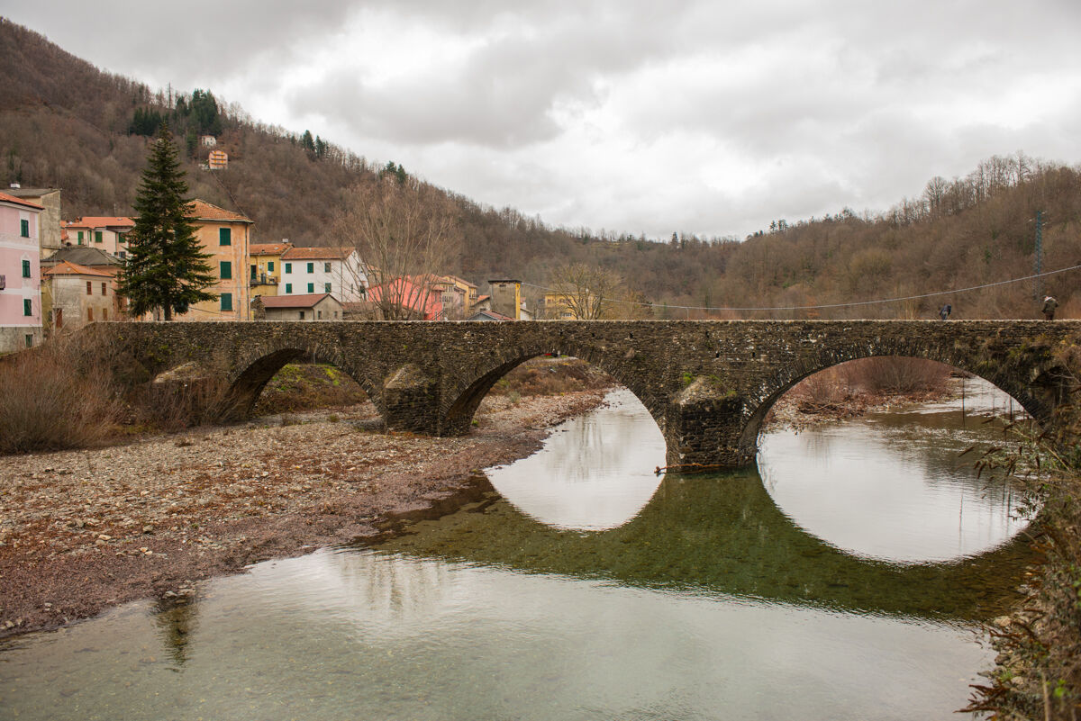 Ponte medievale di Montebruno