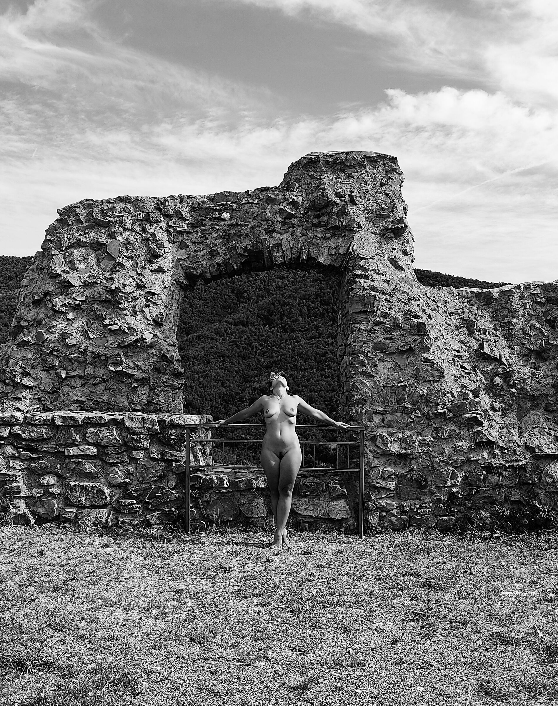 Tra le rovine