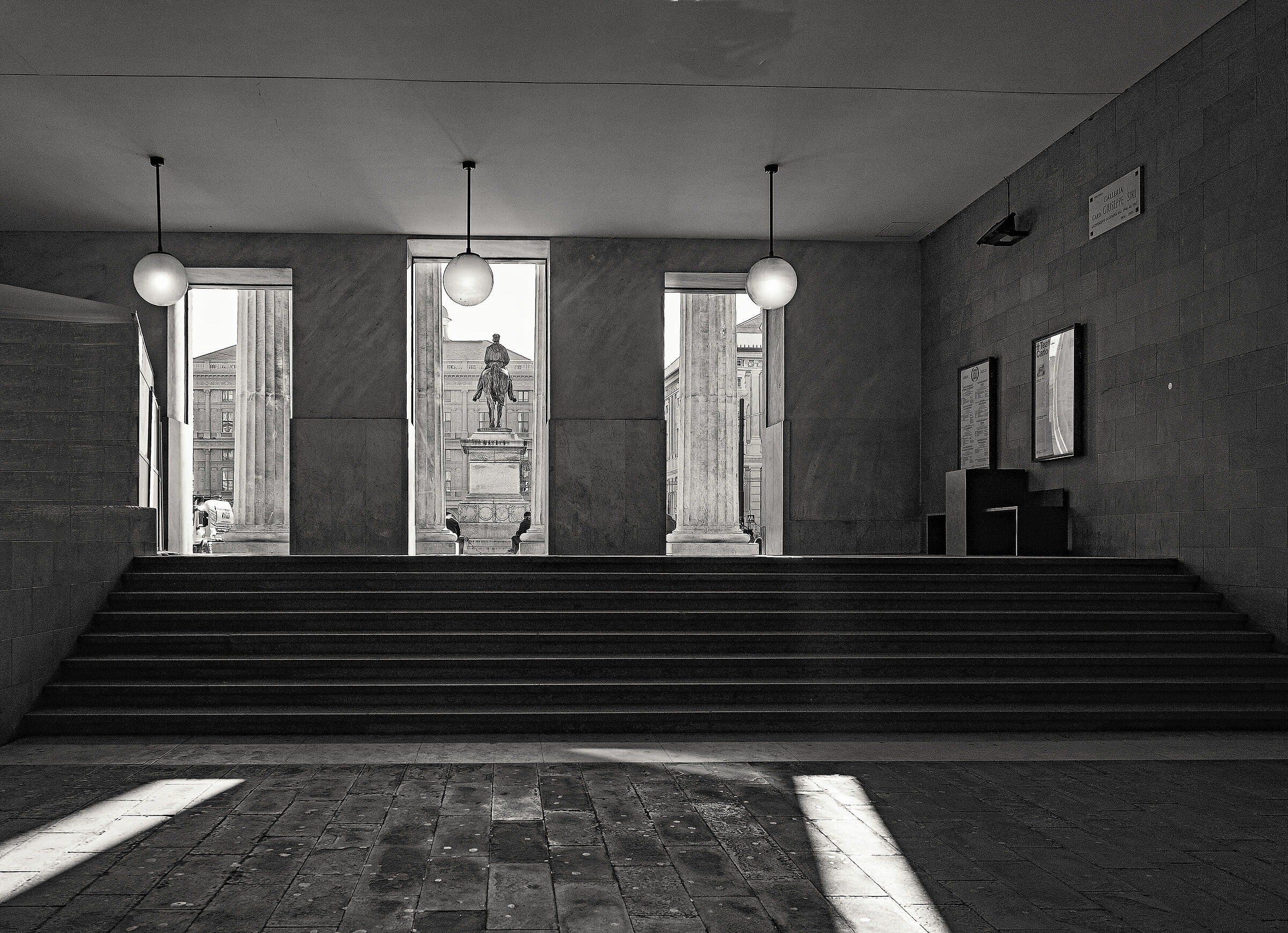 Genova - Atrio teatro Carlo Felice - Scorcio