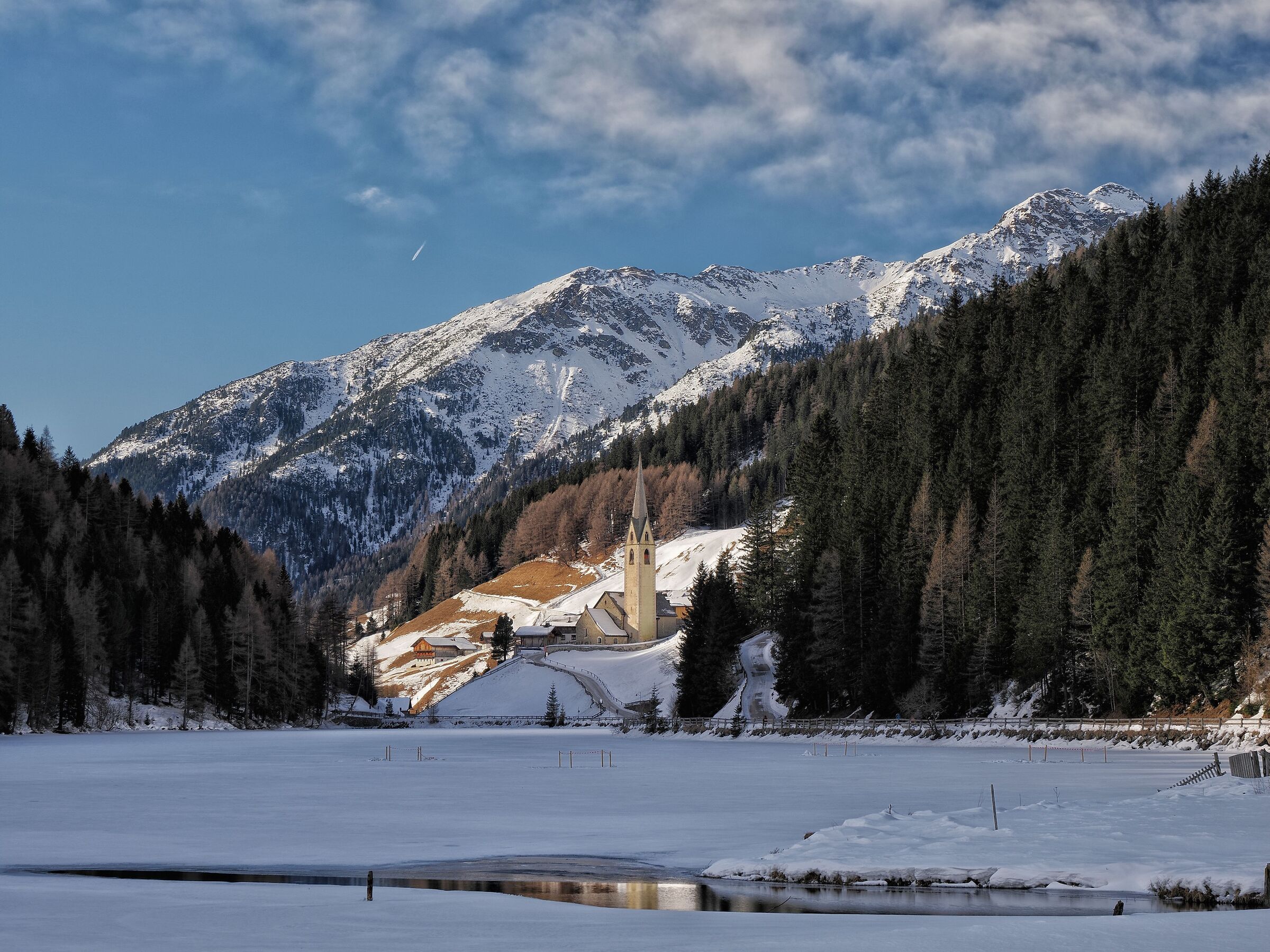 A blade of light in the lake .....