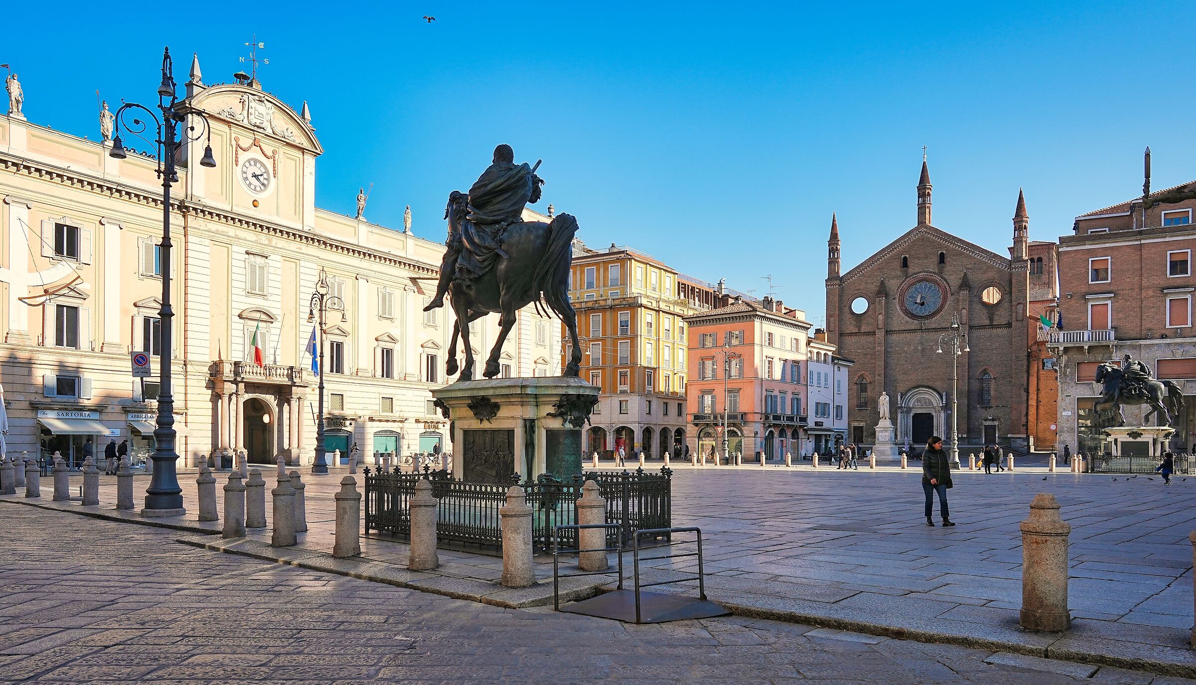 Piacenza, Piazza Cavalli