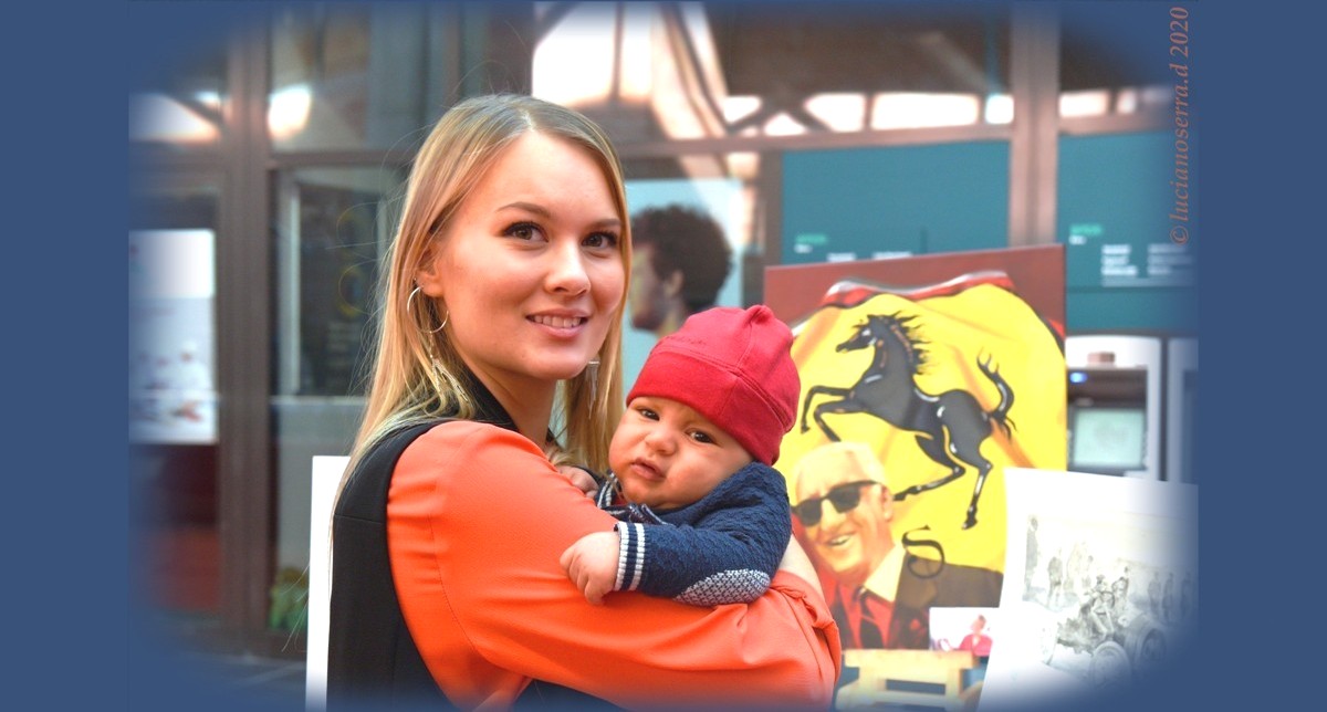 Maria Vittoria "Vicky" Ferrari con il piccolo Ricc...