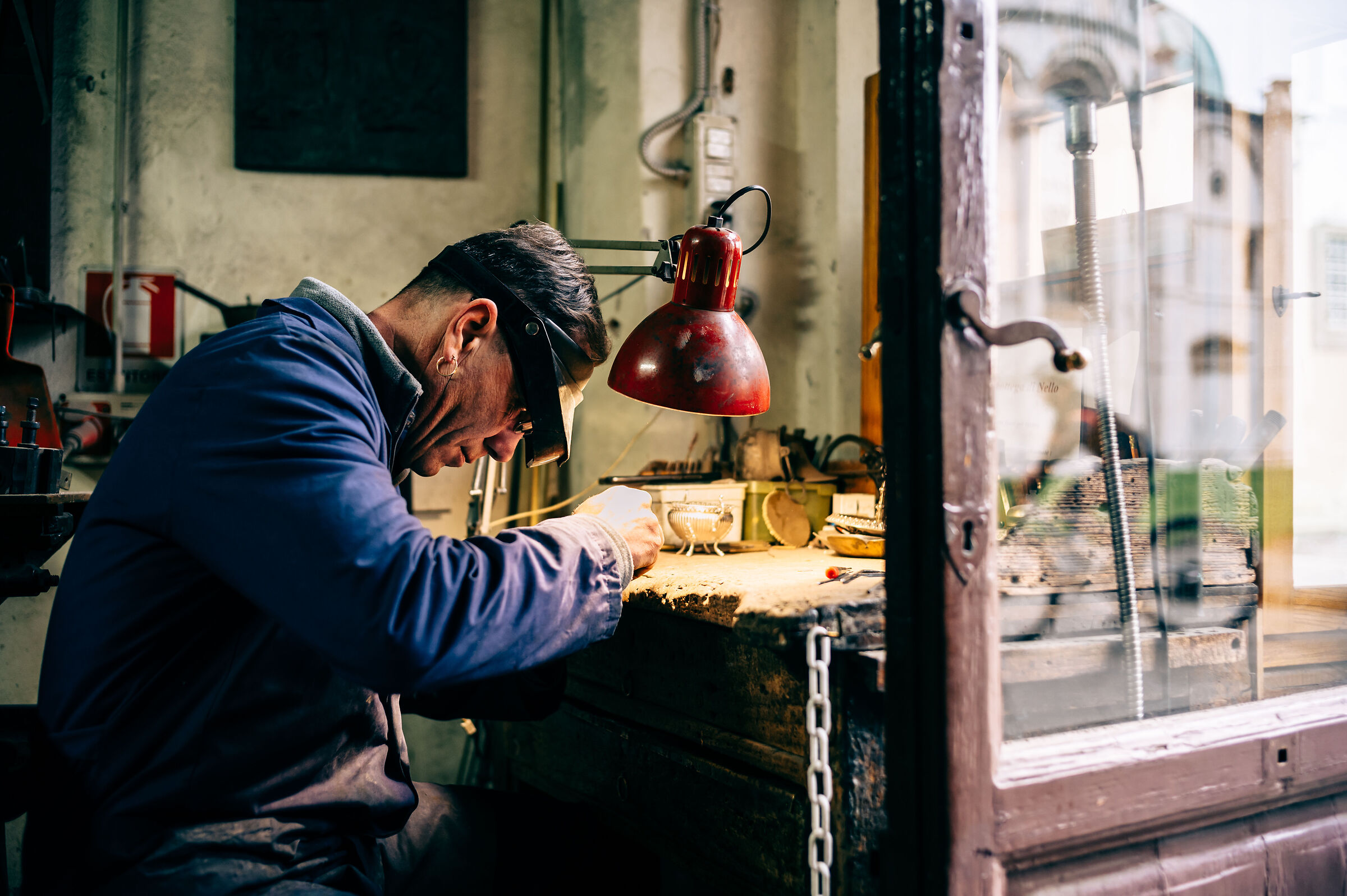" La Bottega e il mondo fuori "