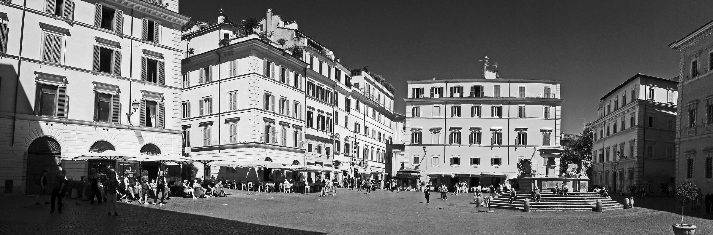Piazza Santa Maria in Trastevere