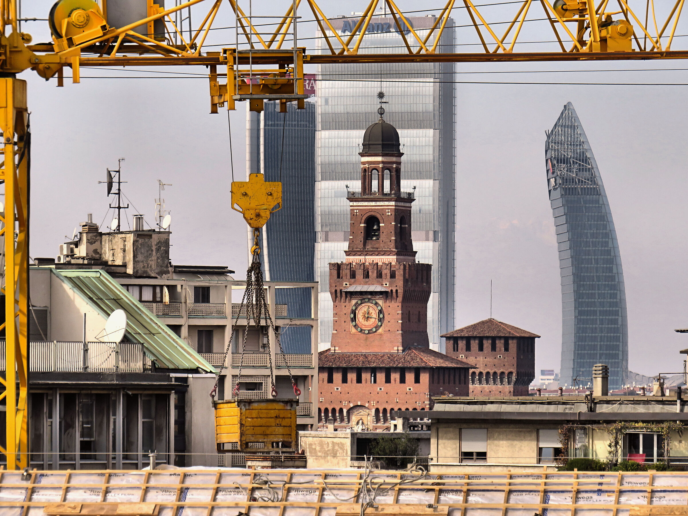the symbols of Milan ... History.. Finance and Work..