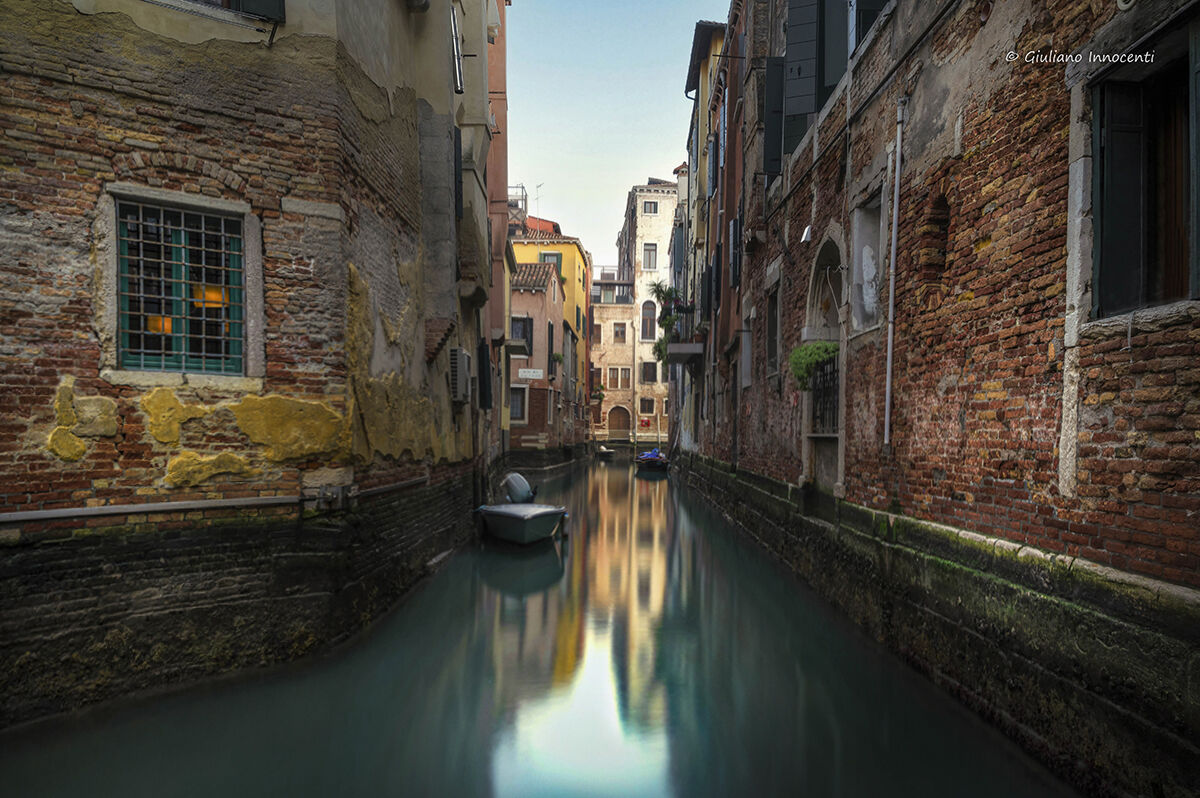A look into the canal
