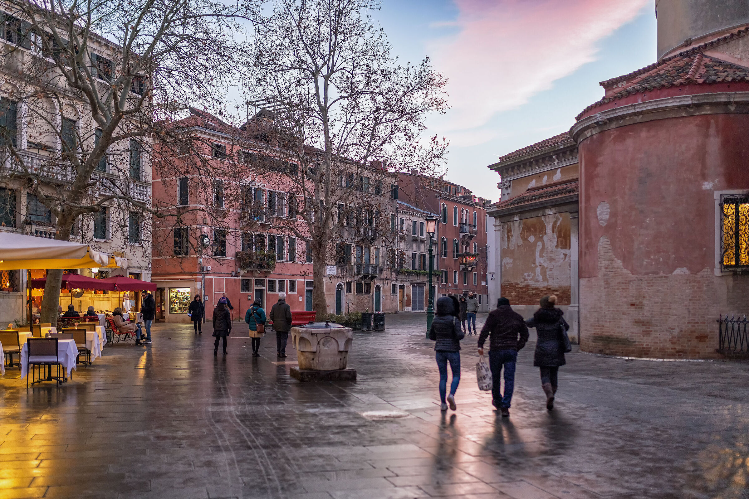 In Campo San Giacomo there are no masks...