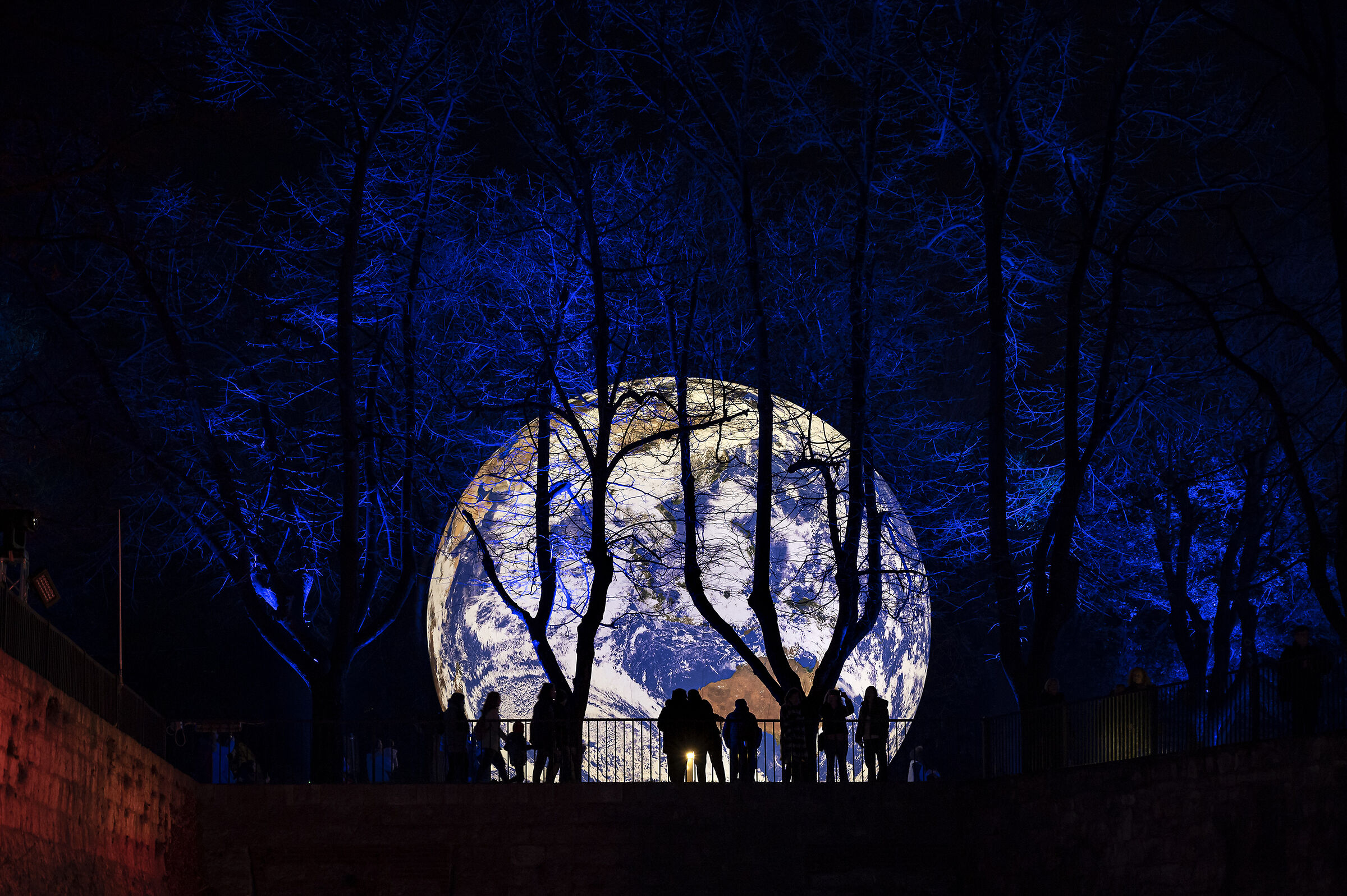 Festa delle luci - Floating Earth