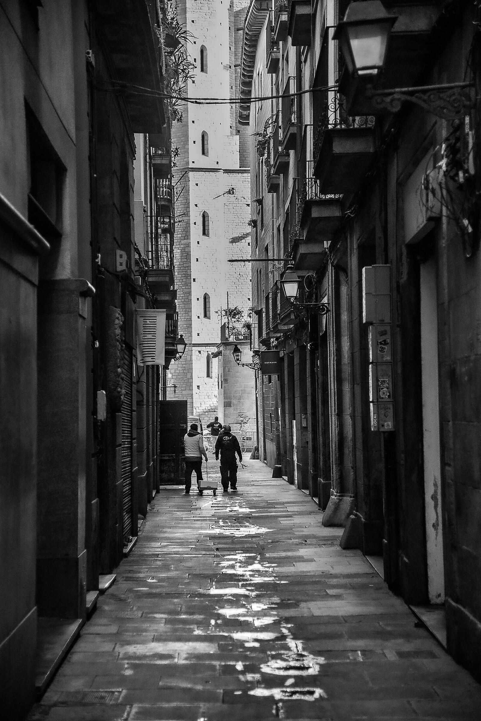Alley 4
